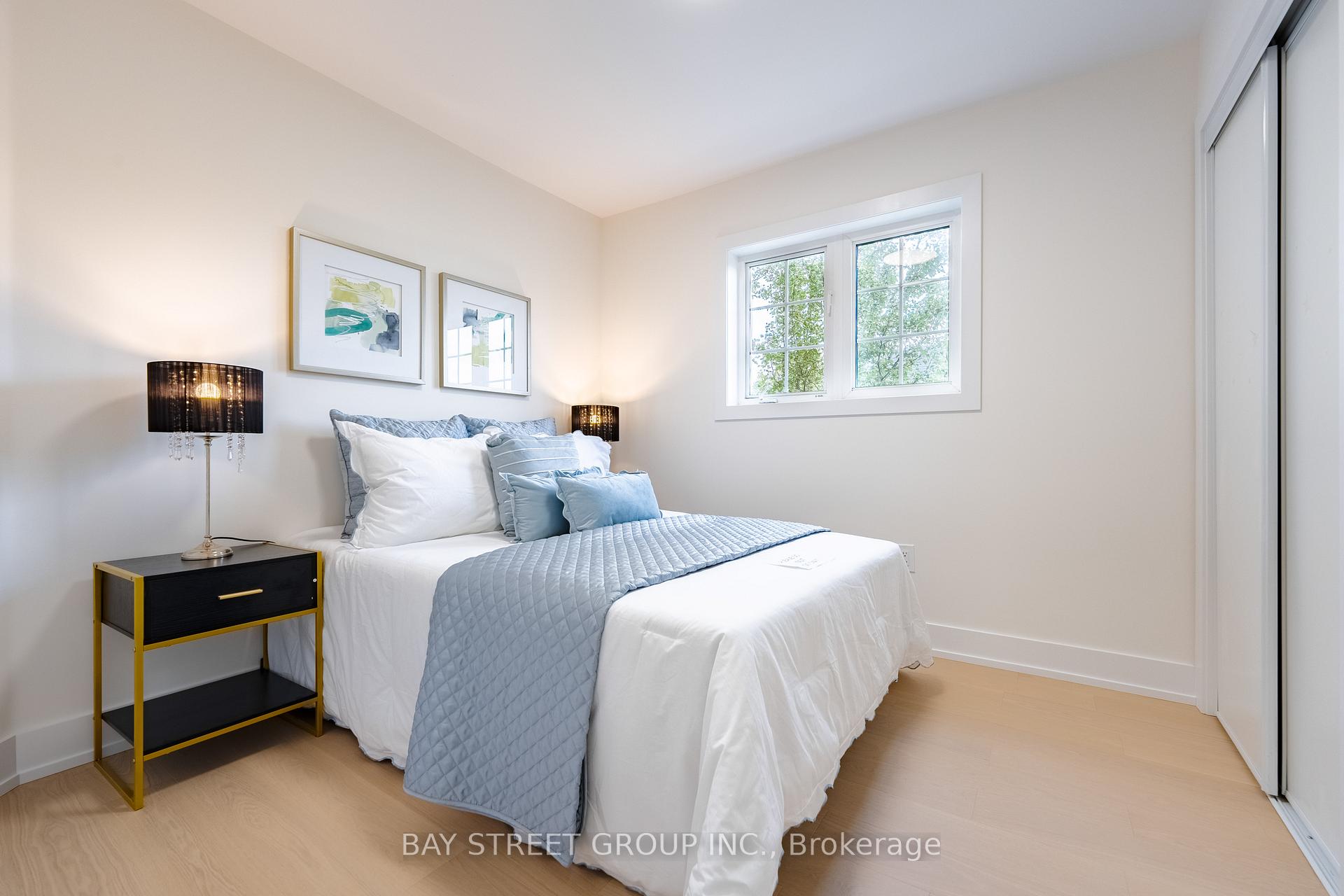 Photo 26 of 38 Pike Lane, Markham, Cornell — HOMEH