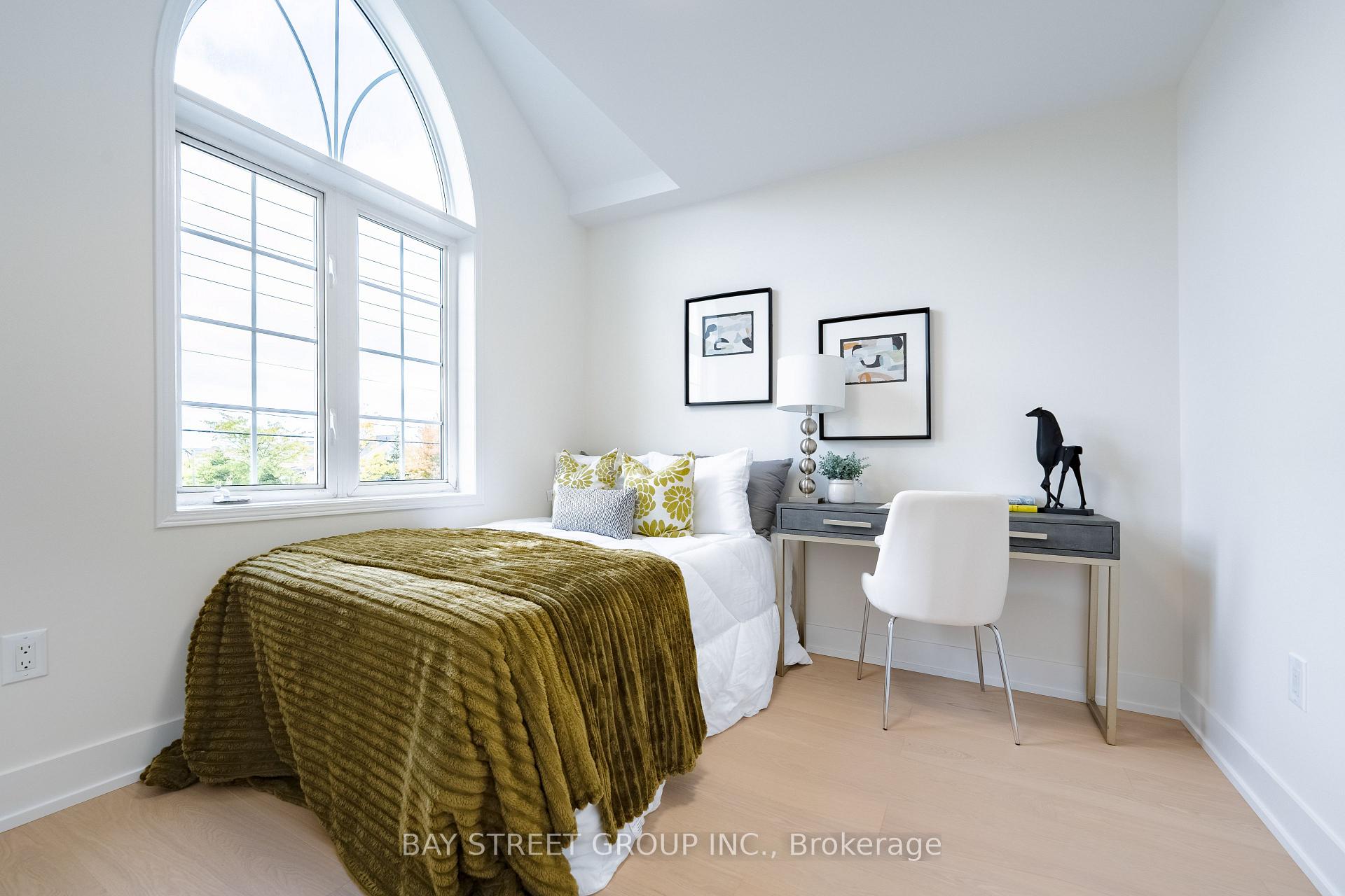 Photo 27 of 38 Pike Lane, Markham, Cornell — HOMEH