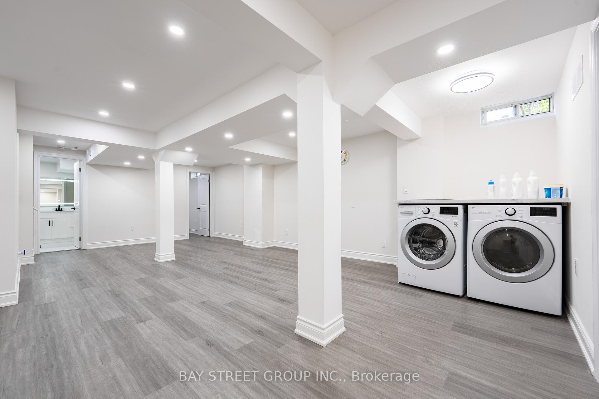 Photo 30 of 38 Pike Lane, Markham, Cornell — HOMEH