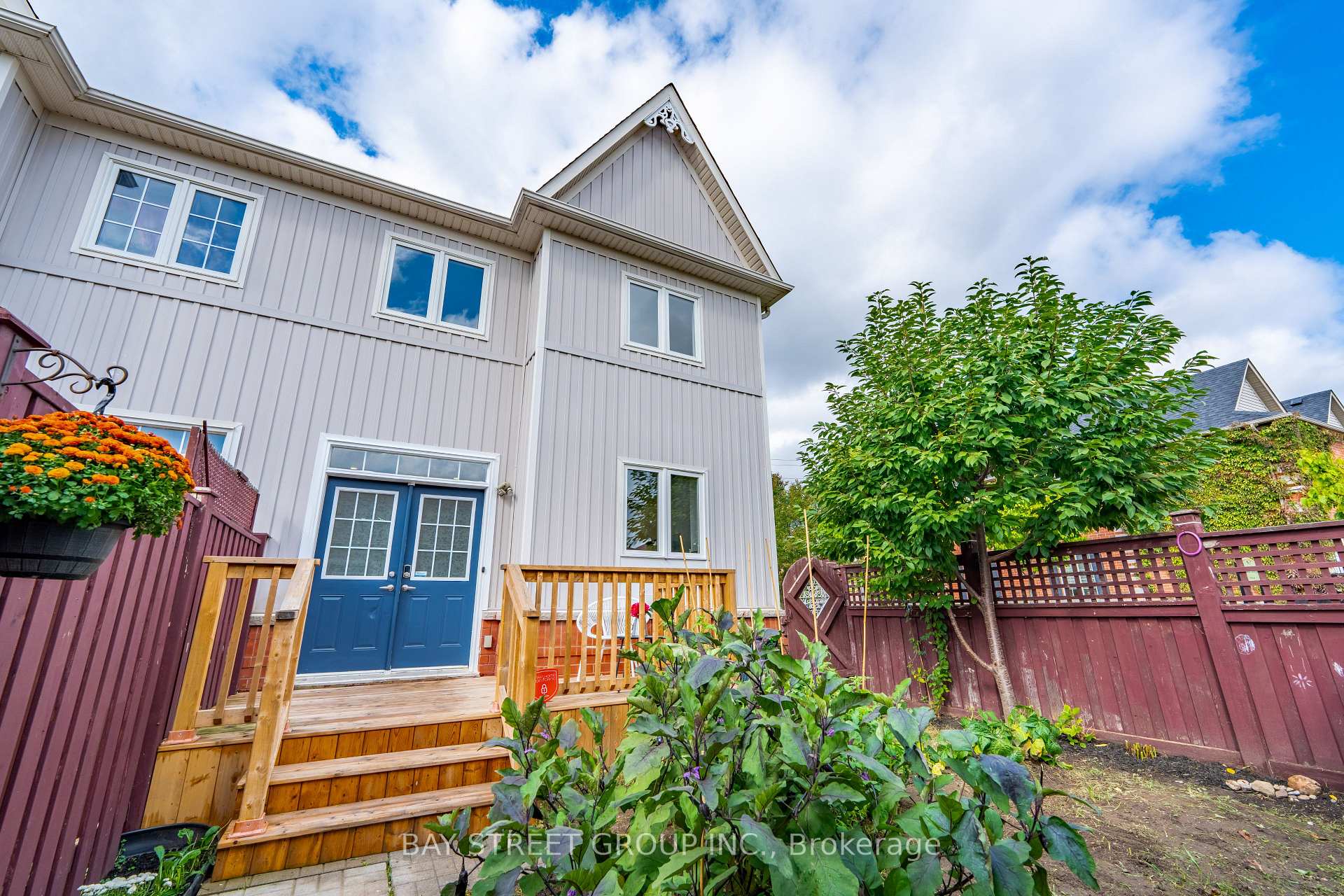 Photo 36 of 38 Pike Lane, Markham, Cornell — HOMEH
