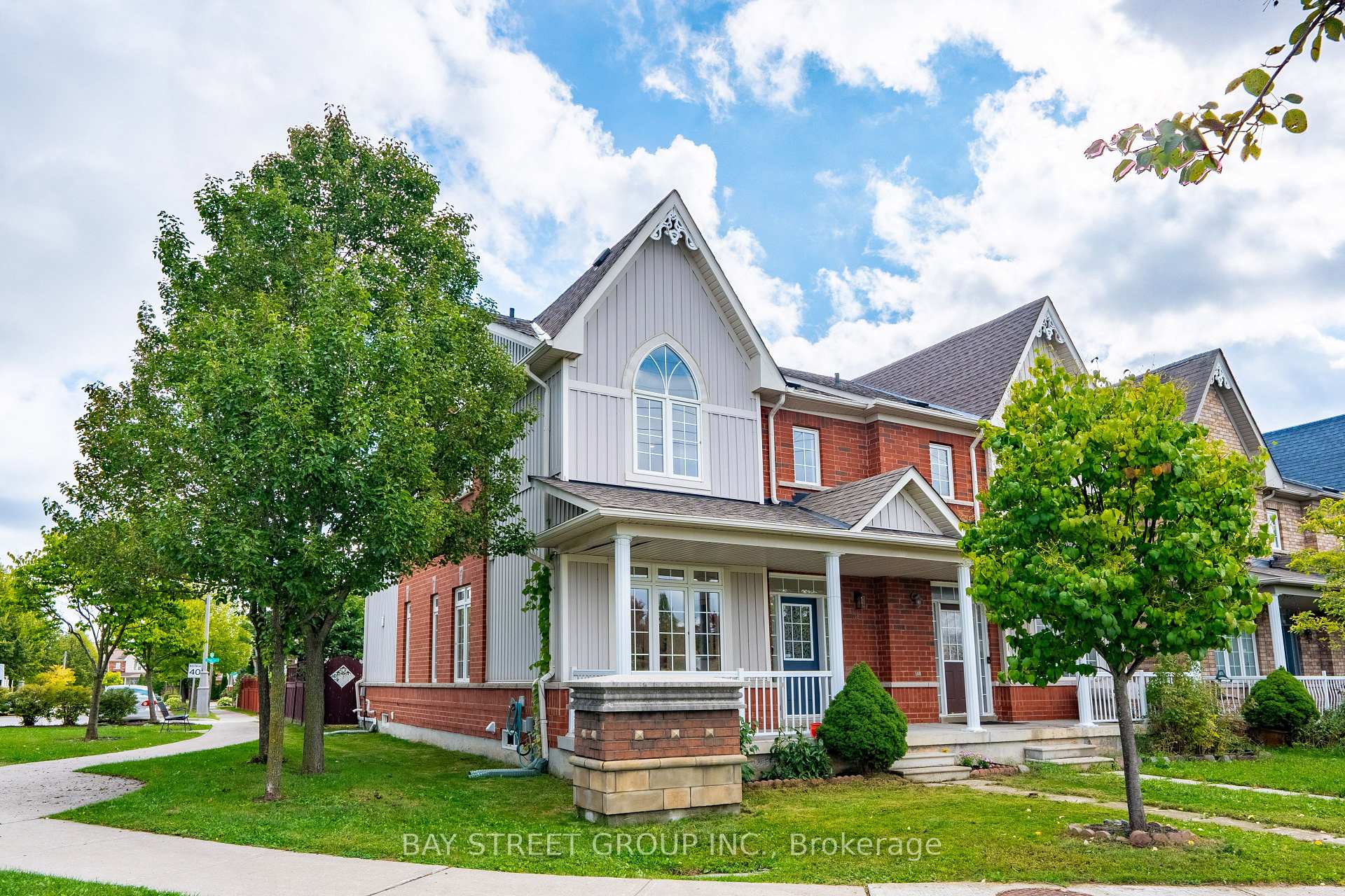 Photo 39 of 38 Pike Lane, Markham, Cornell — HOMEH