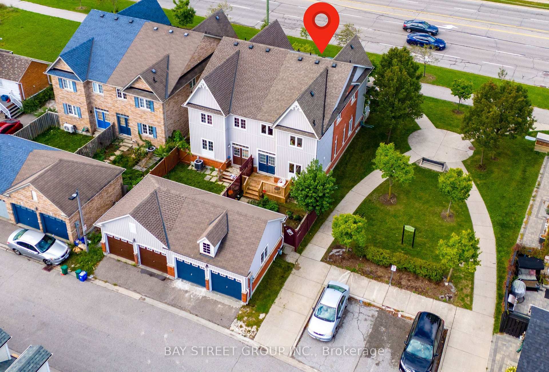 Photo 41 of 38 Pike Lane, Markham, Cornell — HOMEH