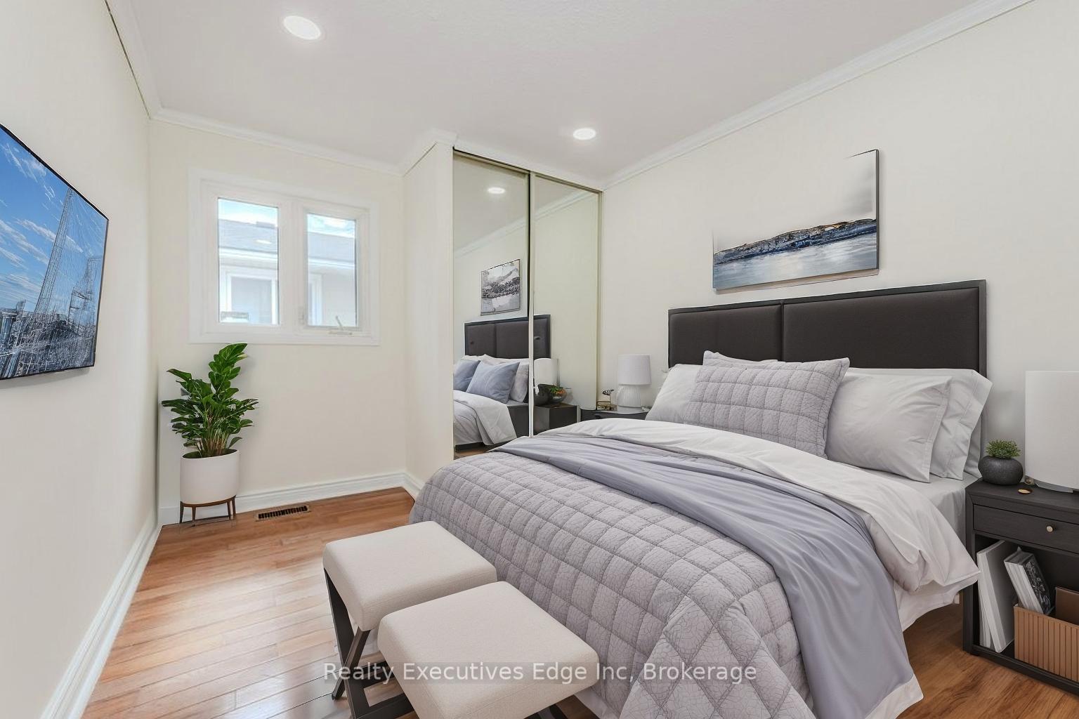 Photo 10 of 46 Appalachian Crescent, Kitchener — HOMEH