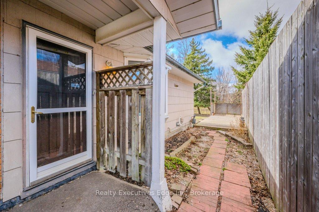 Photo 13 of 46 Appalachian Crescent, Kitchener — HOMEH