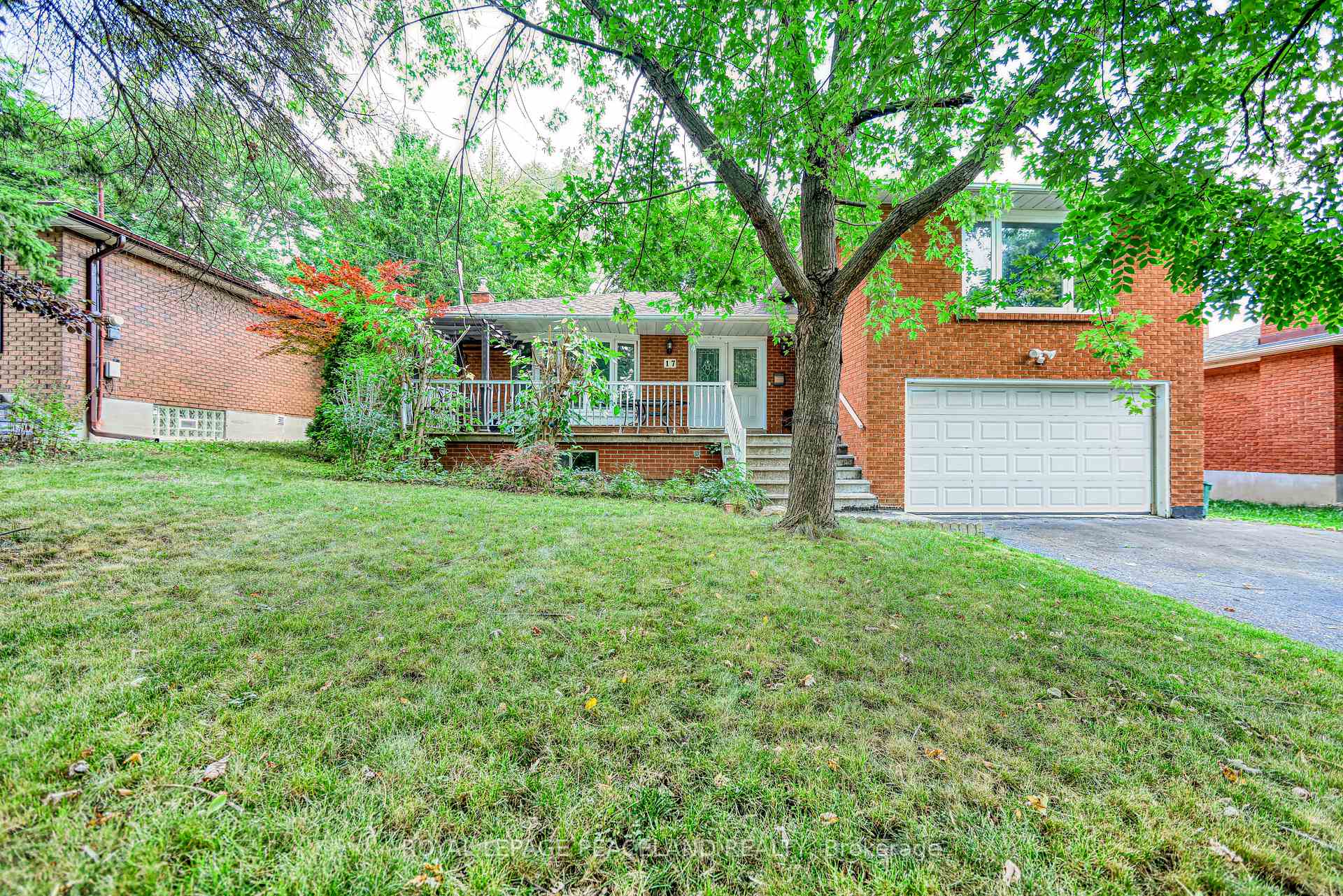 Photo 1 of 17 Willowgate Drive, Markham, Bullock — HOMEH