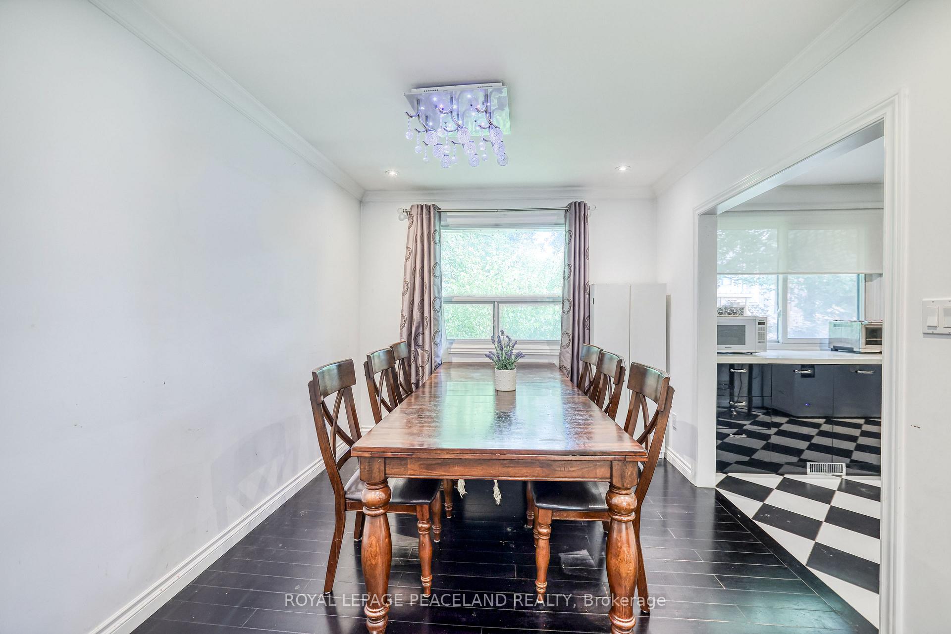 Photo 8 of 17 Willowgate Drive, Markham, Bullock — HOMEH