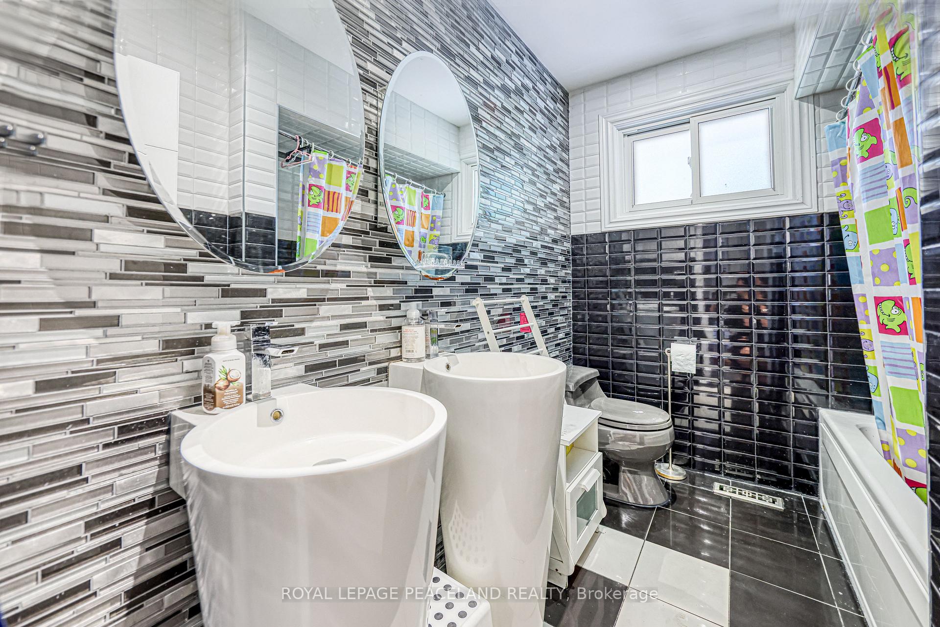 Photo 14 of 17 Willowgate Drive, Markham, Bullock — HOMEH