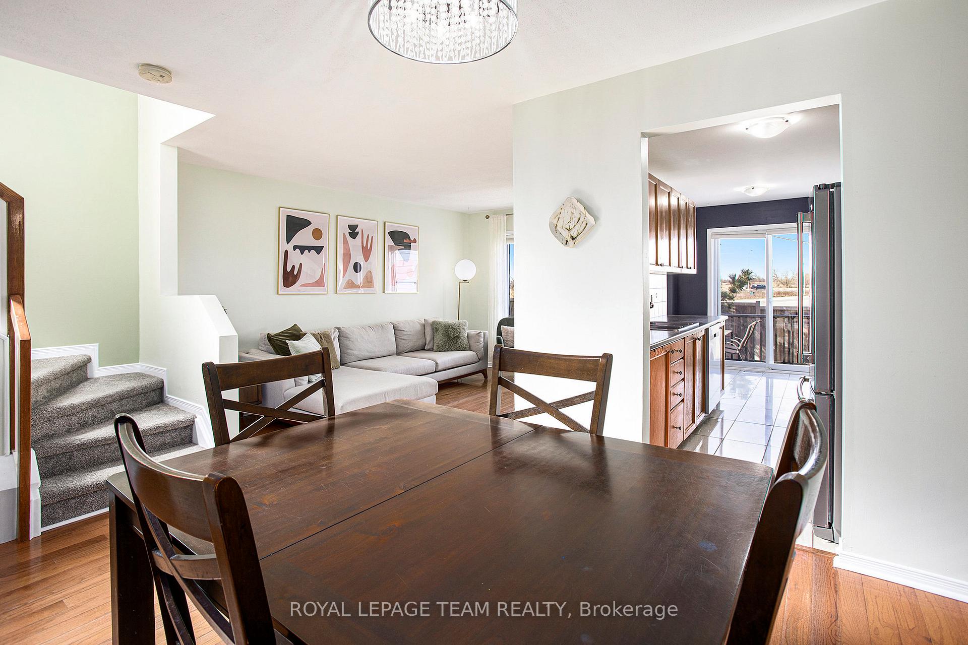 Photo 6 of 130 Freeport Drive, Ottawa, Kanata - Emerald Meadows/Trailwest — HOMEH