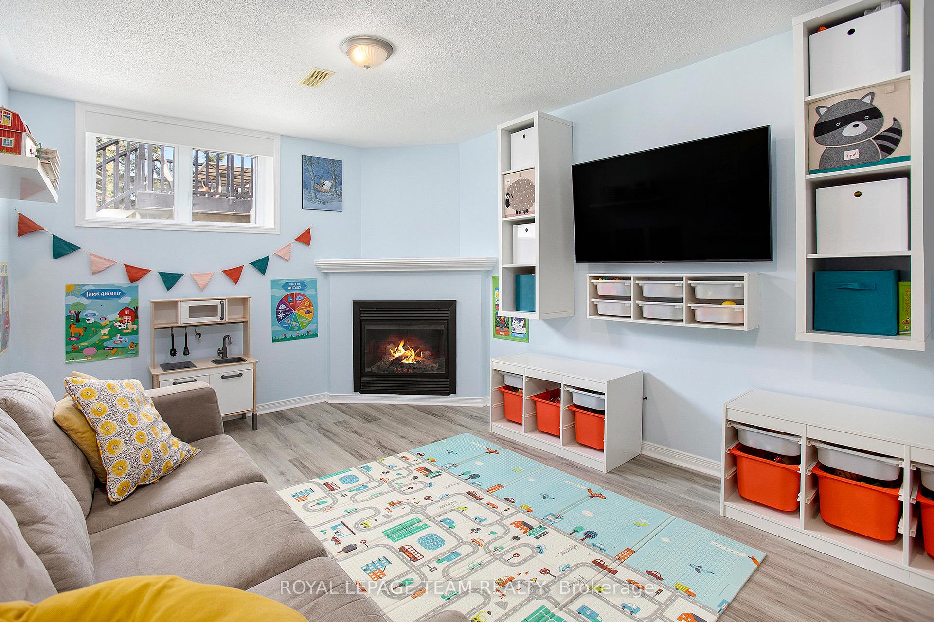 Photo 15 of 130 Freeport Drive, Ottawa, Kanata - Emerald Meadows/Trailwest — HOMEH
