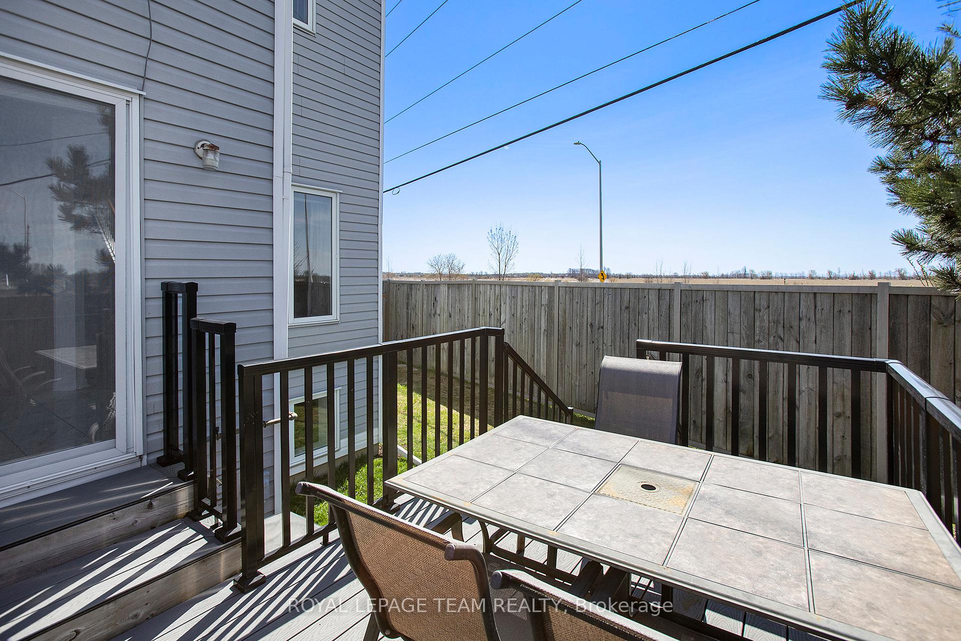Photo 17 of 130 Freeport Drive, Ottawa, Kanata - Emerald Meadows/Trailwest — HOMEH