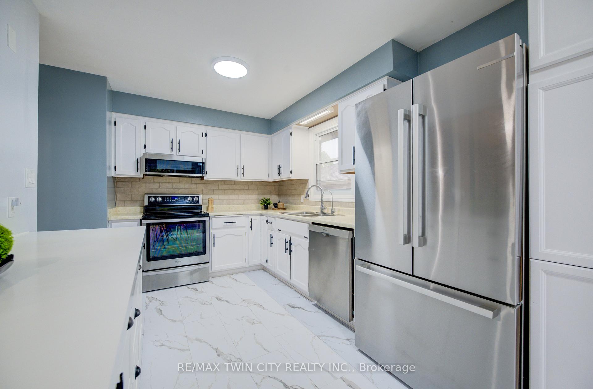 Photo 14 of 80 Folkstone Crescent, Kitchener — HOMEH