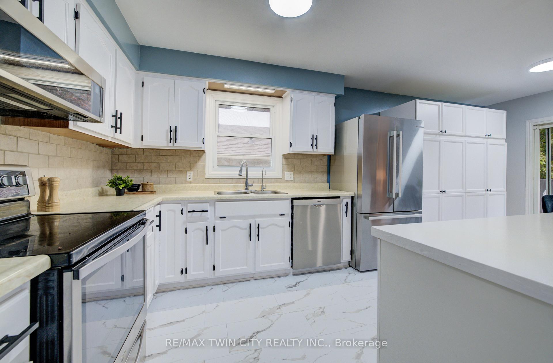 Photo 17 of 80 Folkstone Crescent, Kitchener — HOMEH