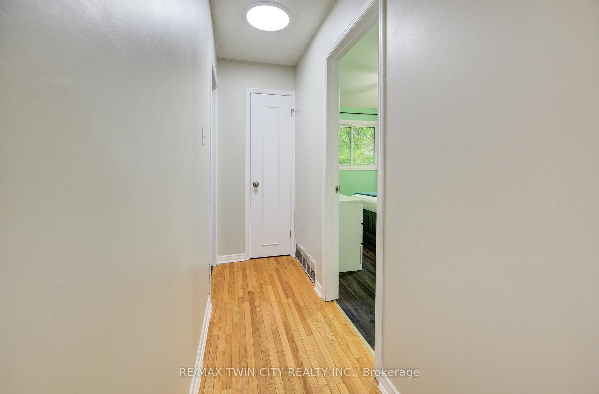 Photo 21 of 80 Folkstone Crescent, Kitchener — HOMEH