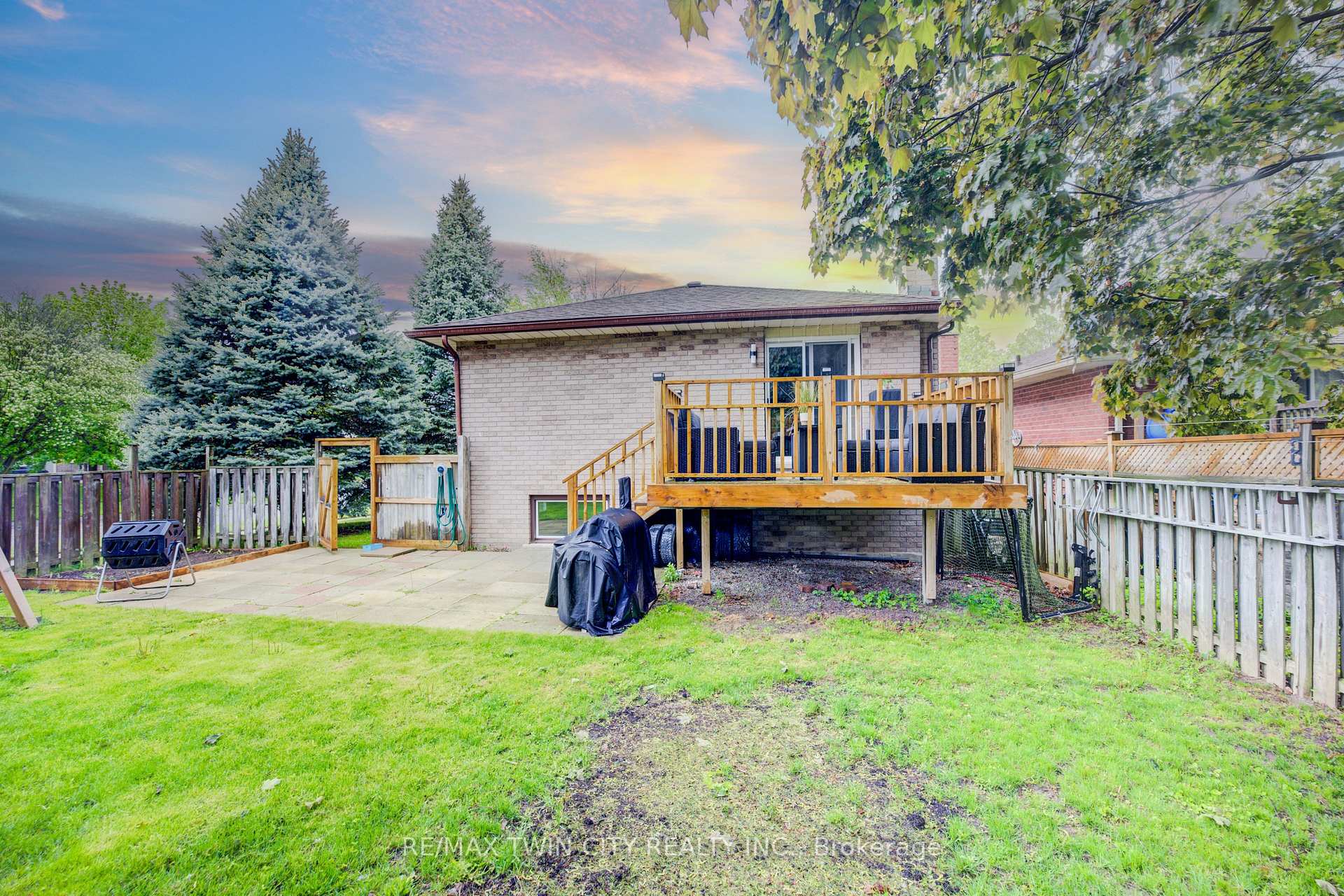 Photo 37 of 80 Folkstone Crescent, Kitchener — HOMEH