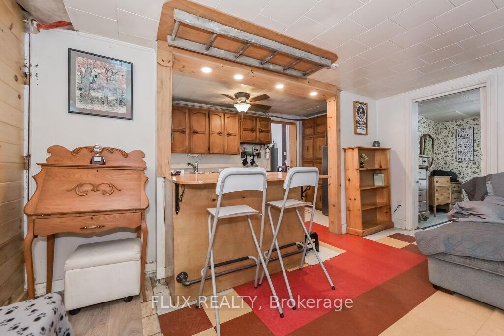 Photo 13 of 9898 Baseline Road, Minto — HOMEH