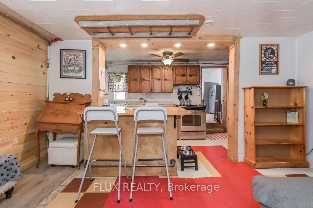 Photo 14 of 9898 Baseline Road, Minto — HOMEH
