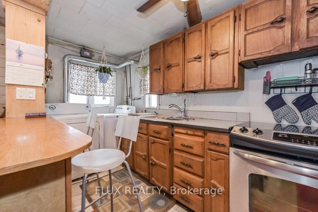 Photo 16 of 9898 Baseline Road, Minto — HOMEH