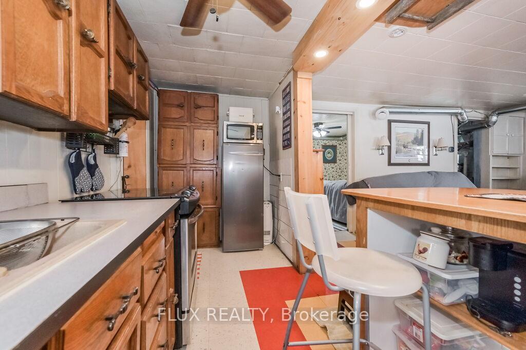 Photo 18 of 9898 Baseline Road, Minto — HOMEH