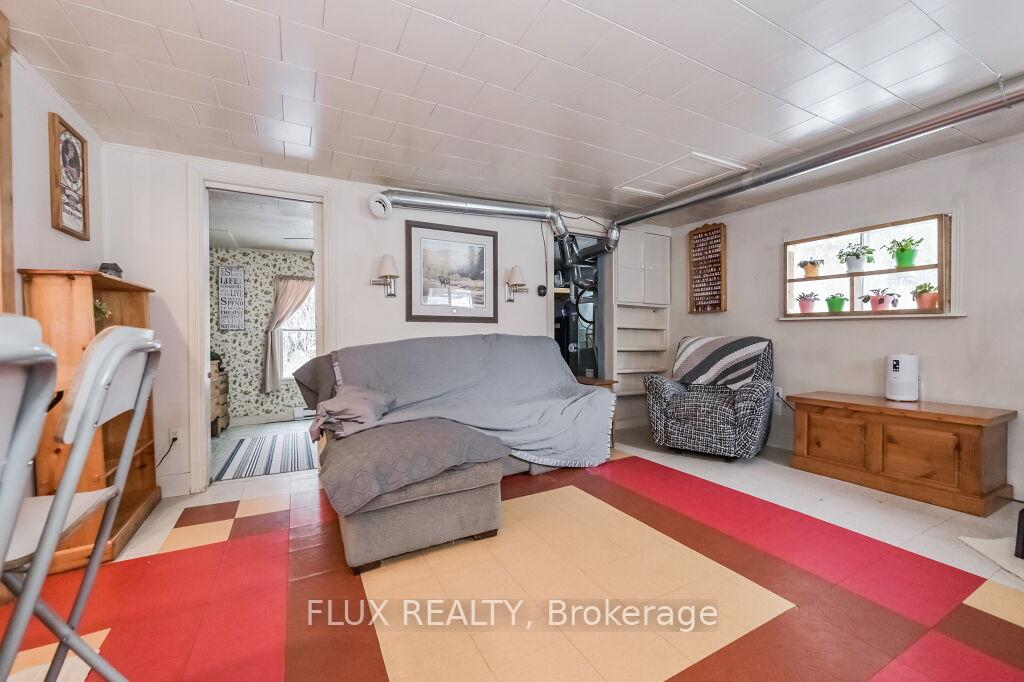 Photo 20 of 9898 Baseline Road, Minto — HOMEH