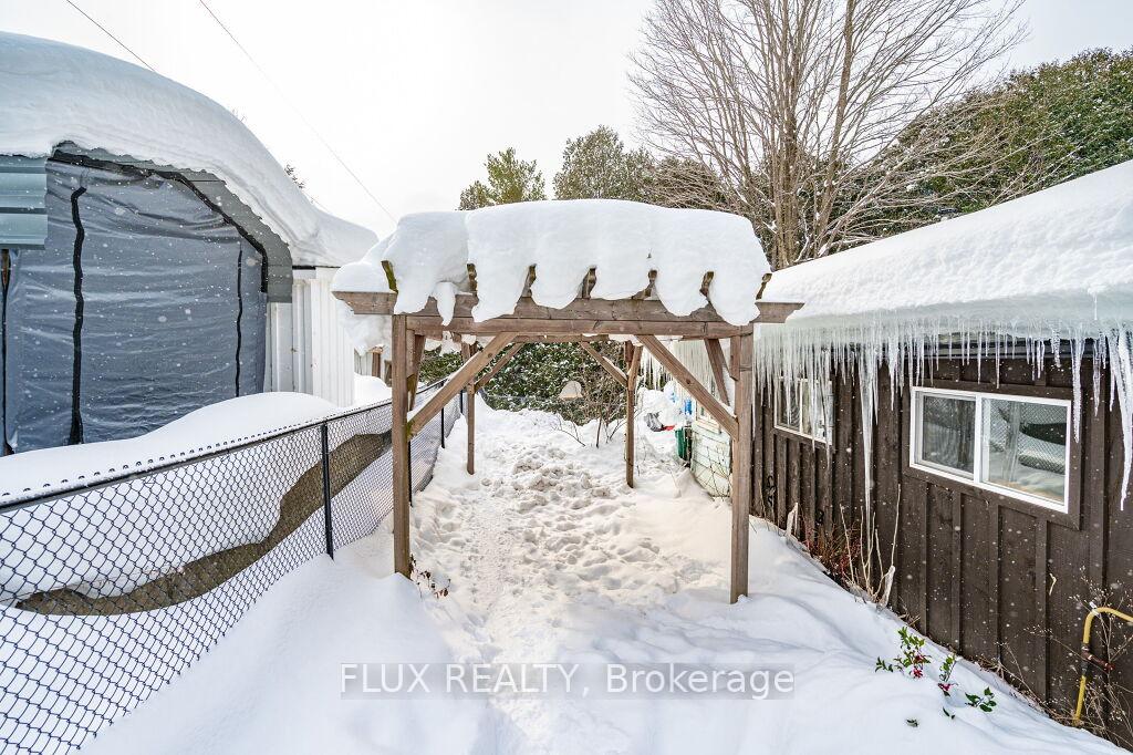 Photo 30 of 9898 Baseline Road, Minto — HOMEH