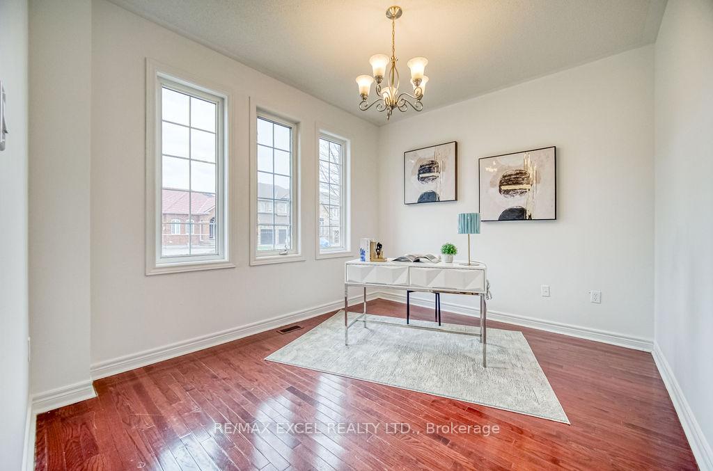 Photo 7 of 316 Williamson Road, Markham, Greensborough — HOMEH