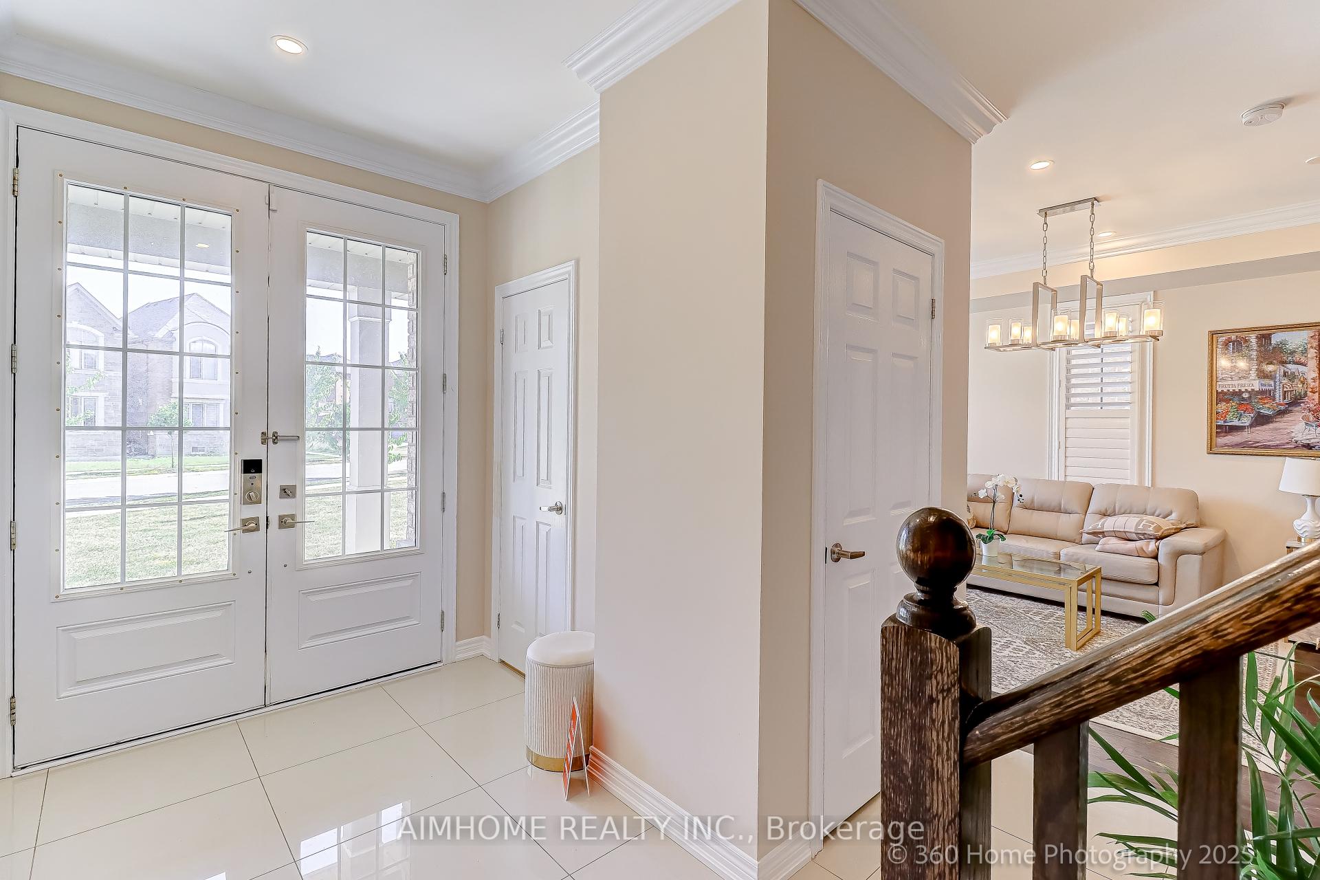Photo 4 of 18 Saddlebrook Drive, Markham, Cornell — HOMEH