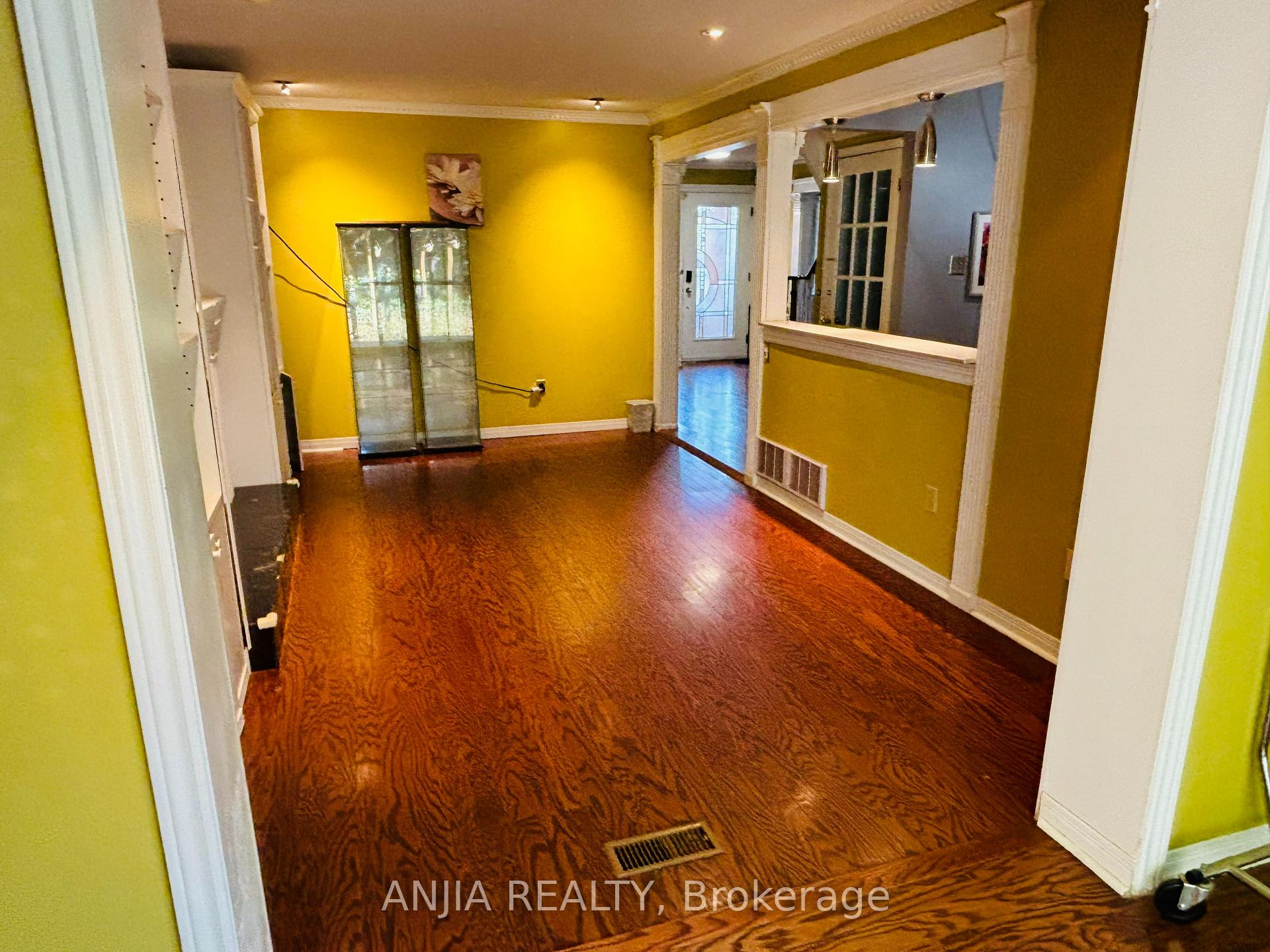 Photo 6 of 555 Raymerville Drive, Markham, Raymerville — HOMEH