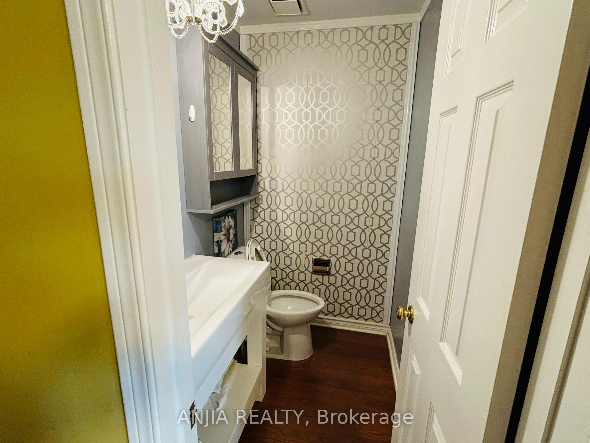 Photo 7 of 555 Raymerville Drive, Markham, Raymerville — HOMEH
