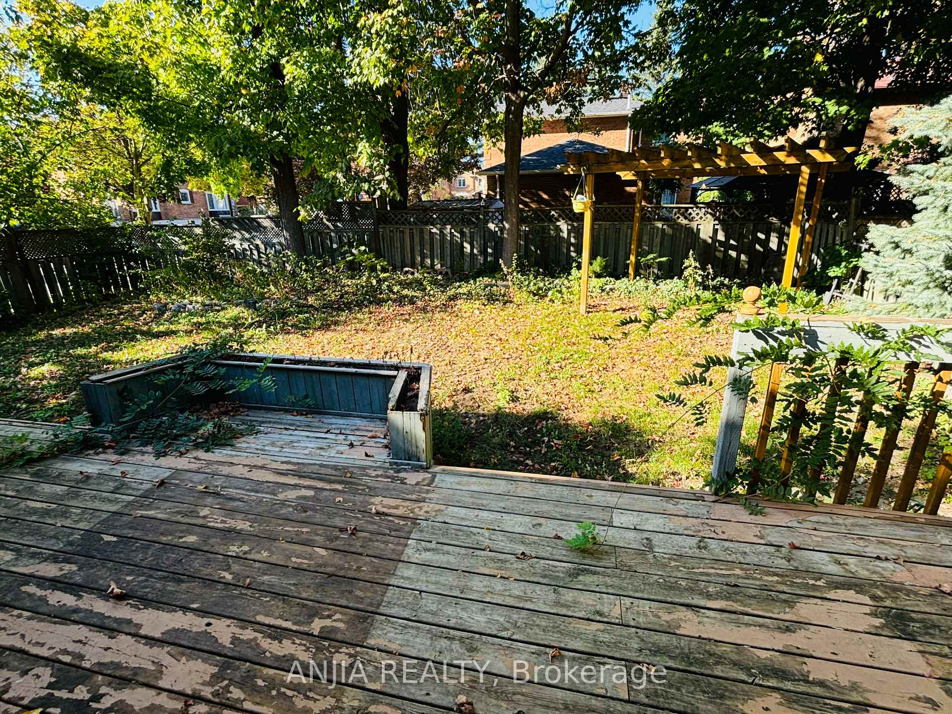 Photo 8 of 555 Raymerville Drive, Markham, Raymerville — HOMEH
