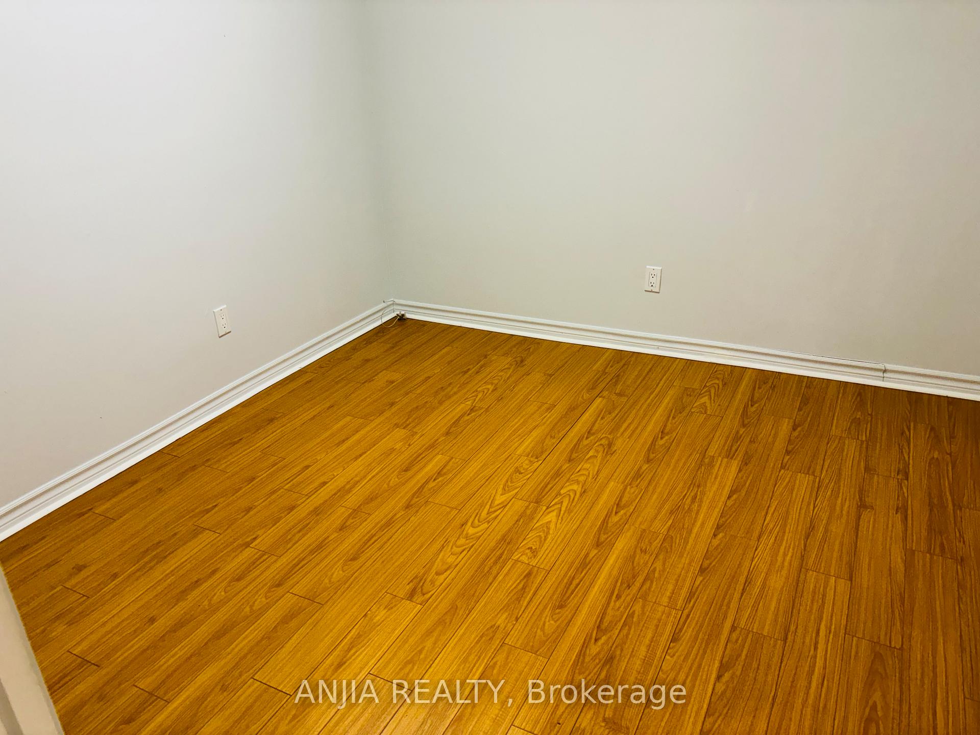 Photo 21 of 555 Raymerville Drive, Markham, Raymerville — HOMEH