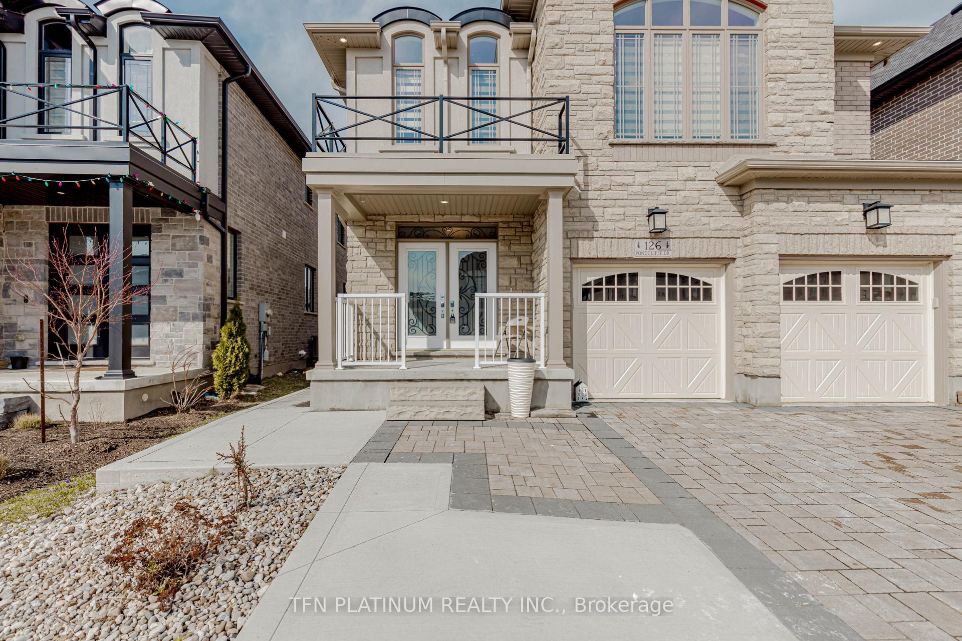 Photo 4 of 126 Pondcliffe Drive, Kitchener — HOMEH