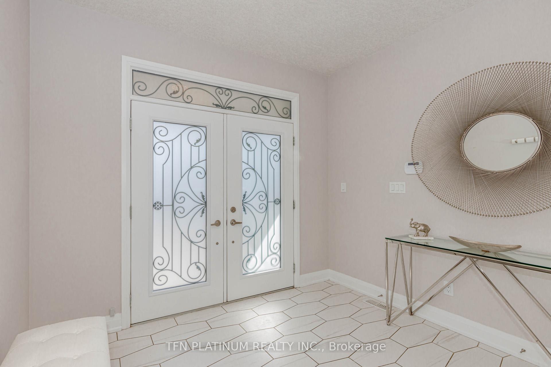 Photo 6 of 126 Pondcliffe Drive, Kitchener — HOMEH