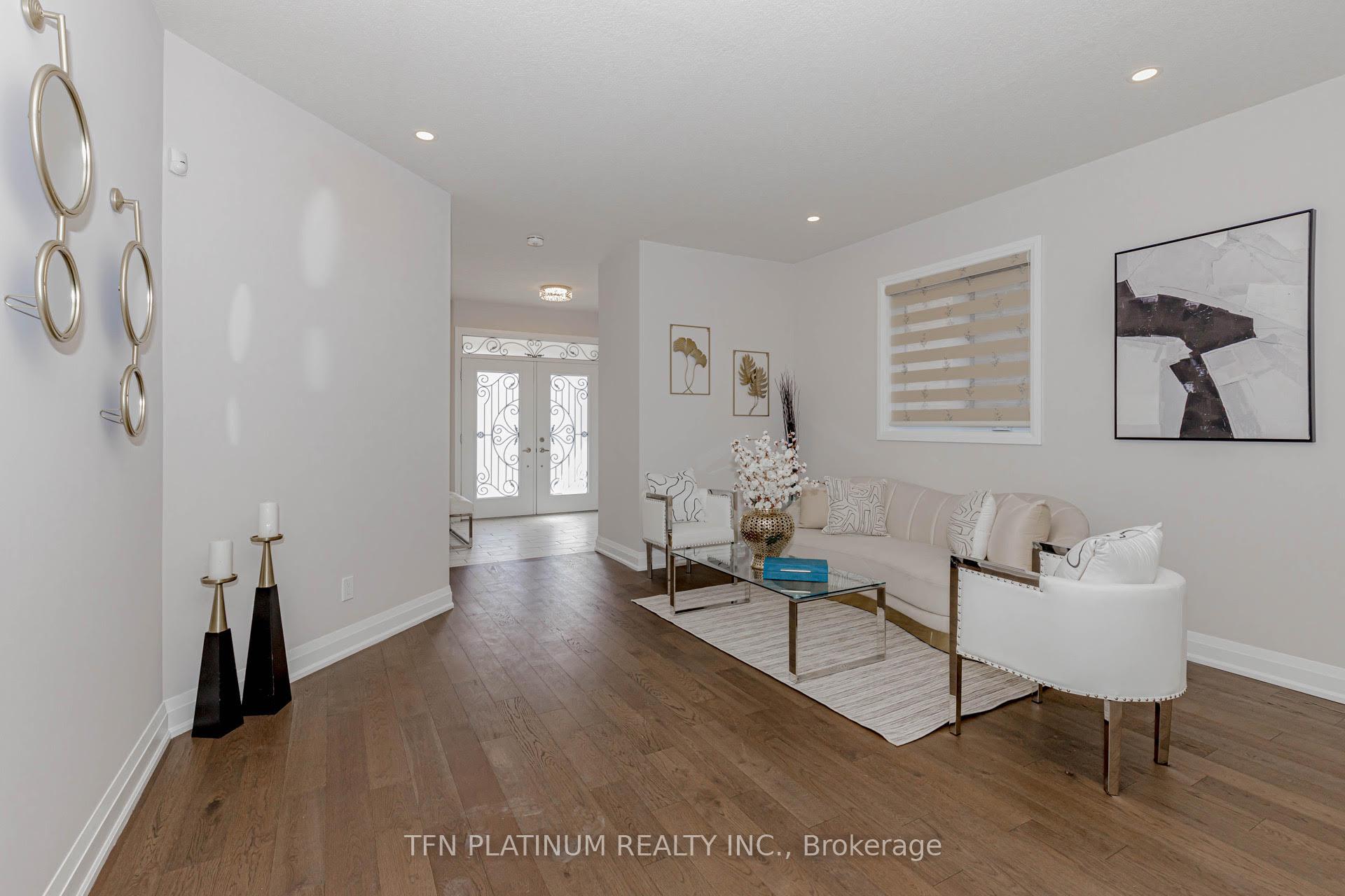 Photo 9 of 126 Pondcliffe Drive, Kitchener — HOMEH
