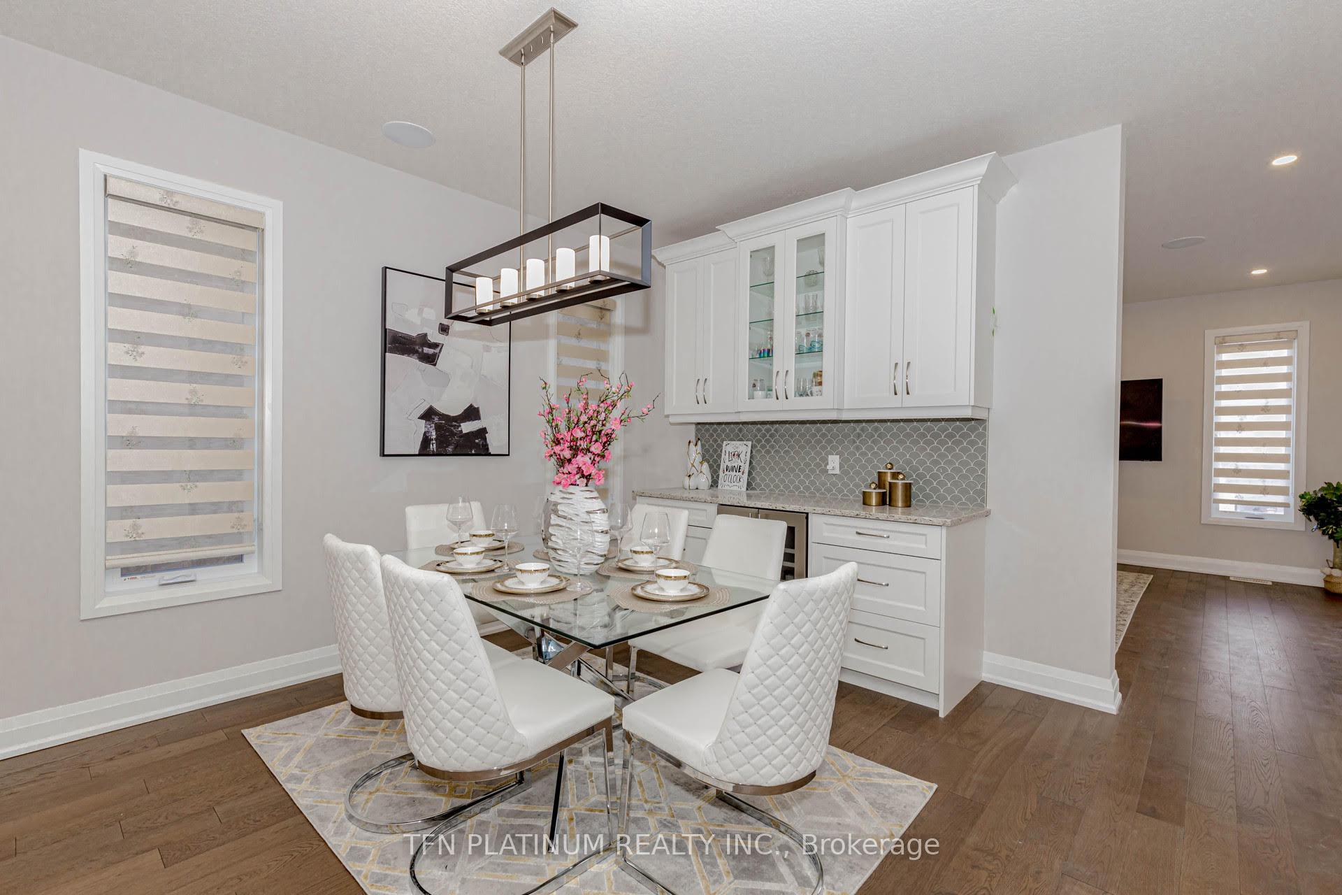 Photo 10 of 126 Pondcliffe Drive, Kitchener — HOMEH