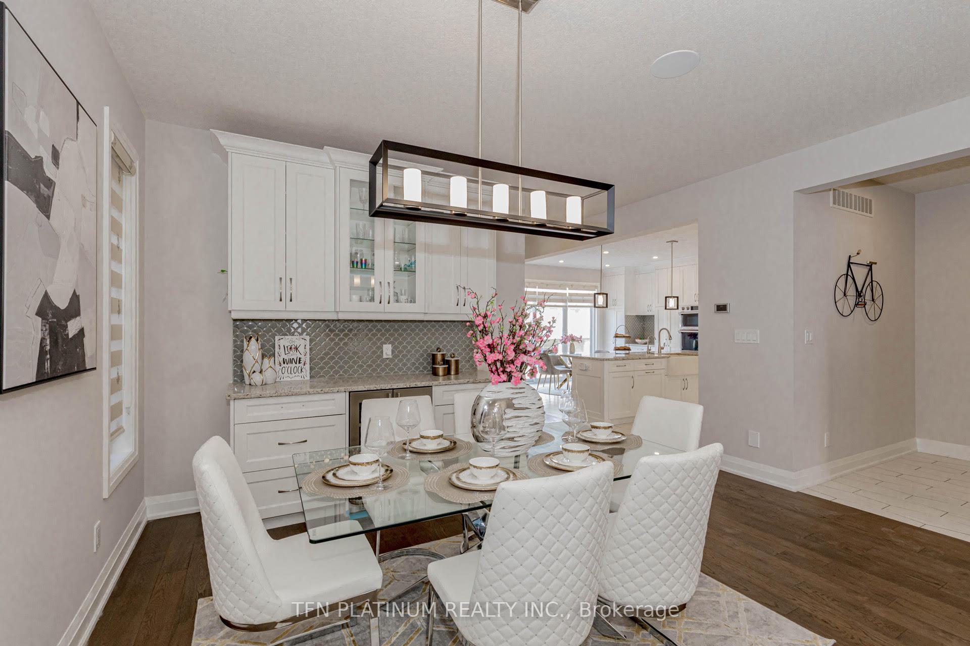Photo 11 of 126 Pondcliffe Drive, Kitchener — HOMEH