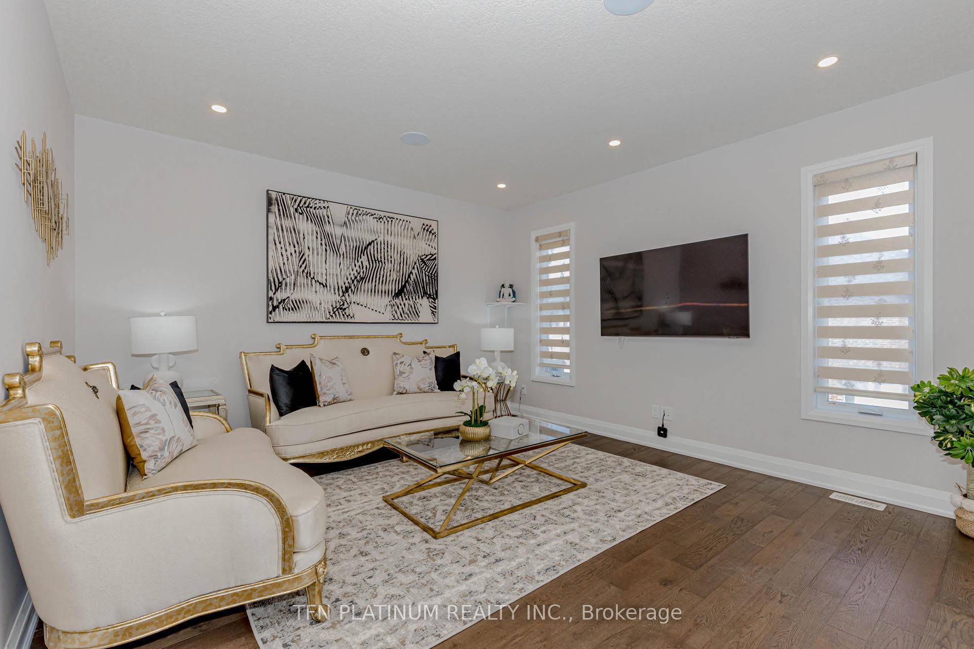 Photo 13 of 126 Pondcliffe Drive, Kitchener — HOMEH