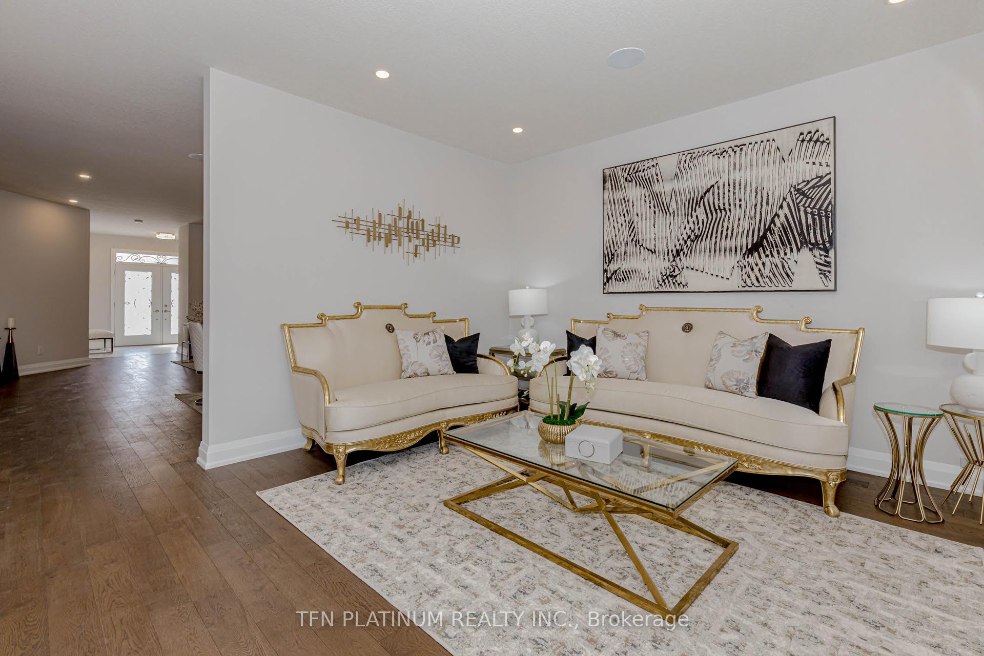 Photo 14 of 126 Pondcliffe Drive, Kitchener — HOMEH