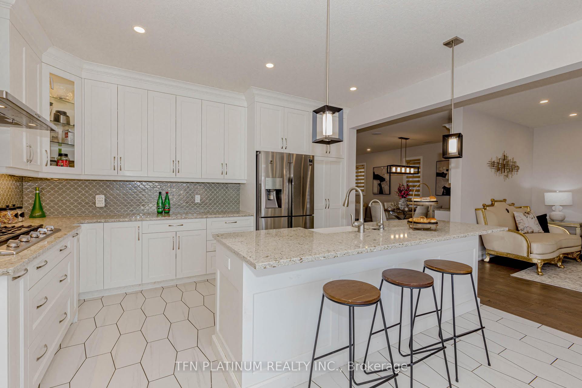 Photo 19 of 126 Pondcliffe Drive, Kitchener — HOMEH