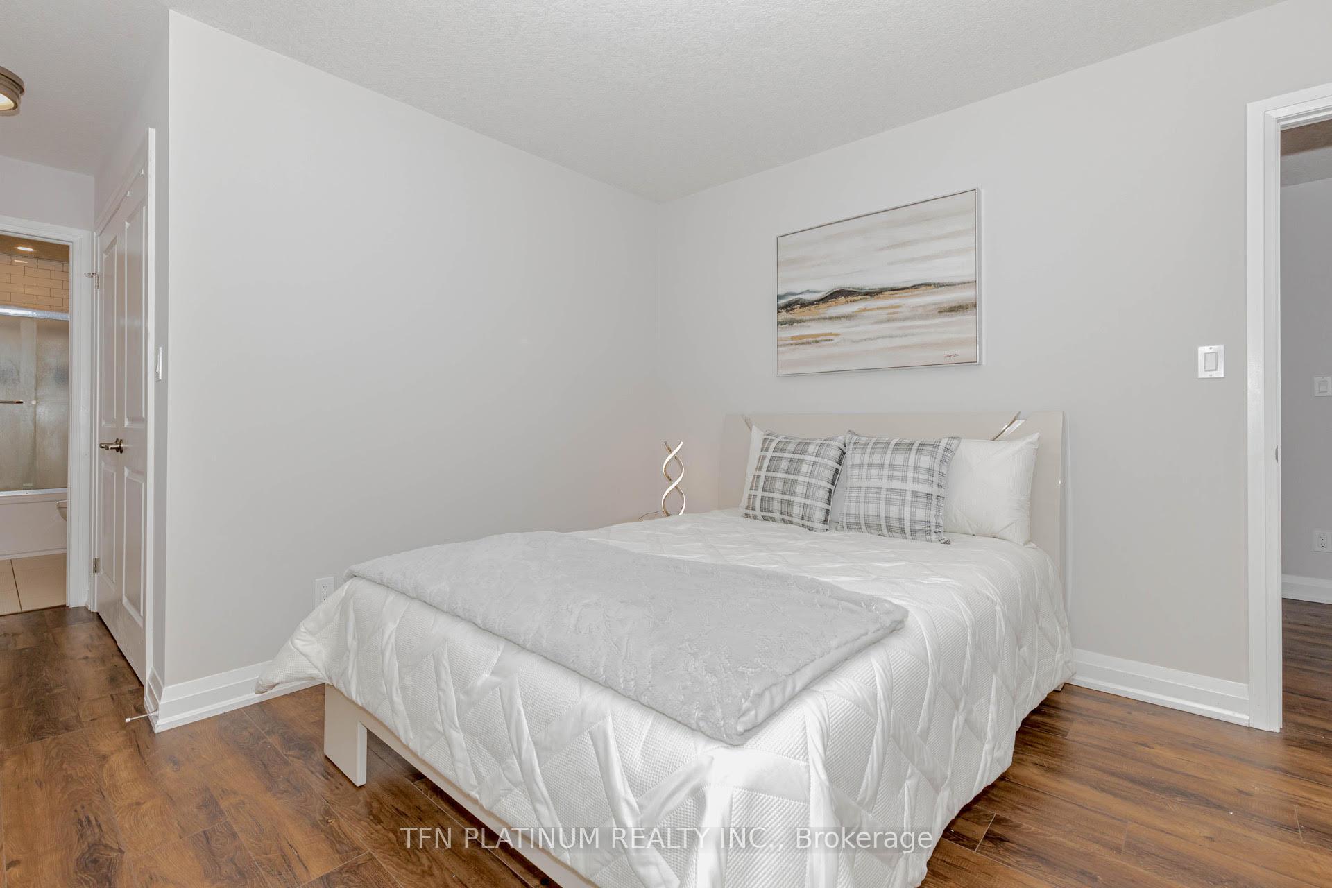 Photo 30 of 126 Pondcliffe Drive, Kitchener — HOMEH