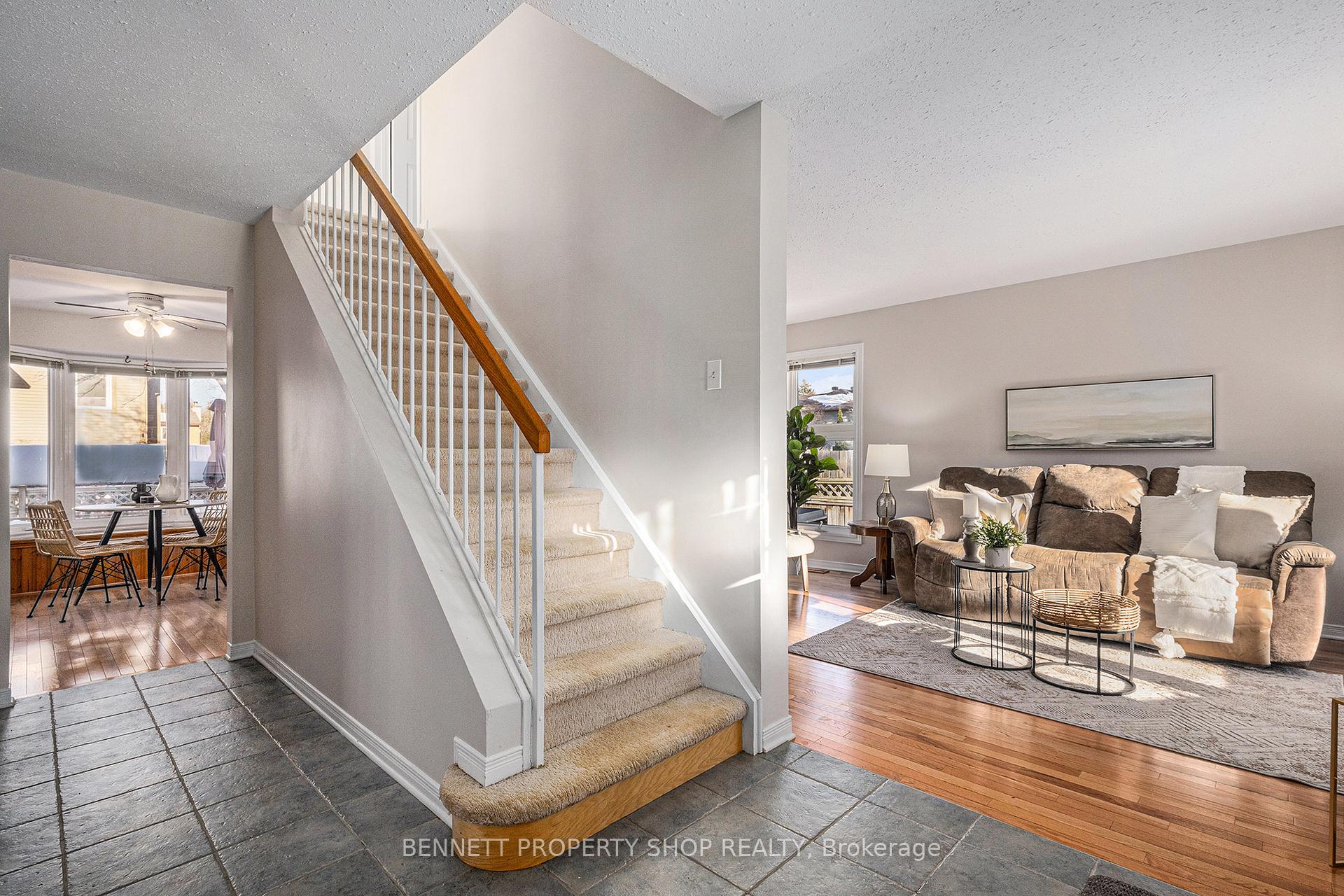 Photo 3 of 430 Pickford Drive, Ottawa, Kanata - Katimavik — HOMEH