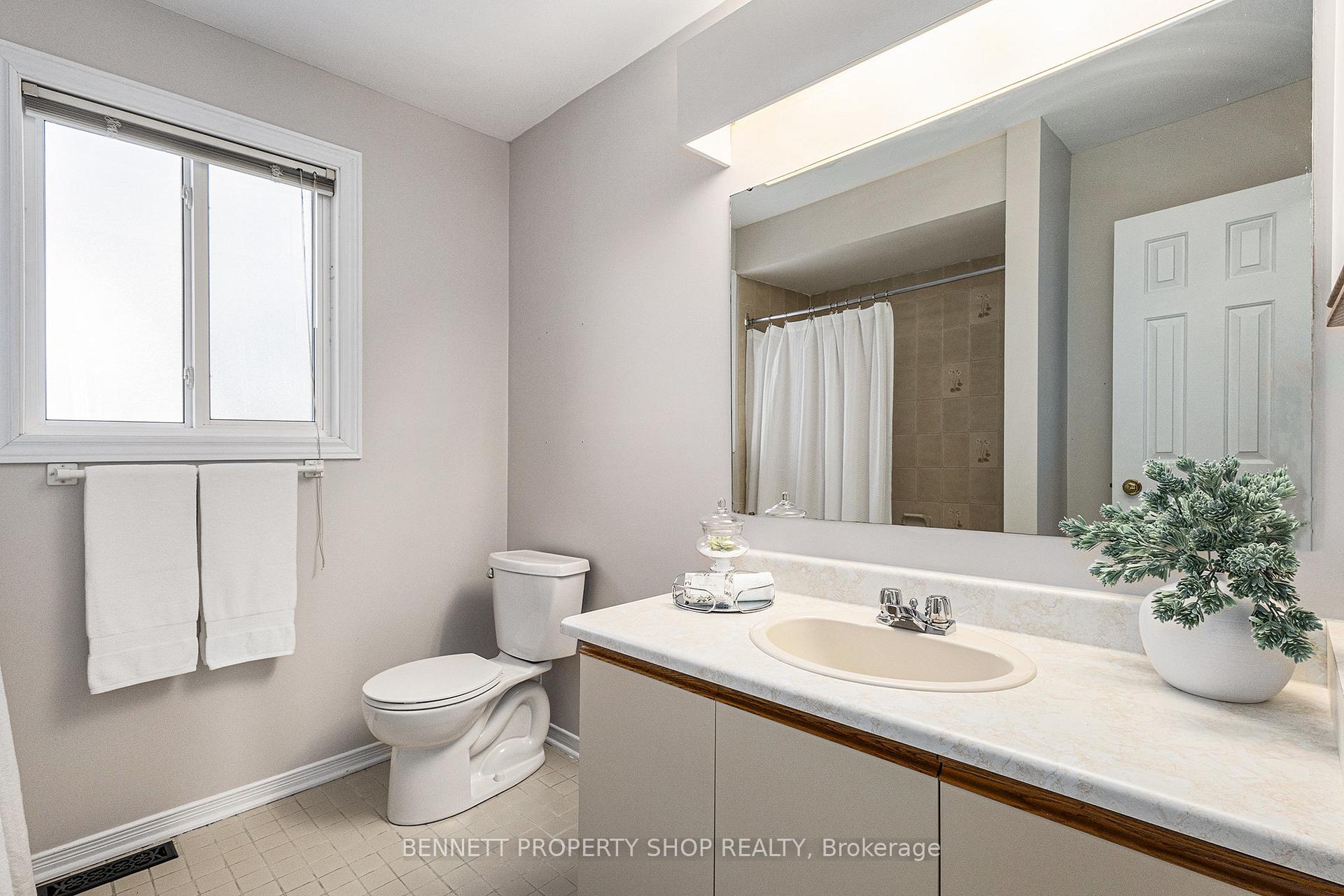Photo 17 of 430 Pickford Drive, Ottawa, Kanata - Katimavik — HOMEH