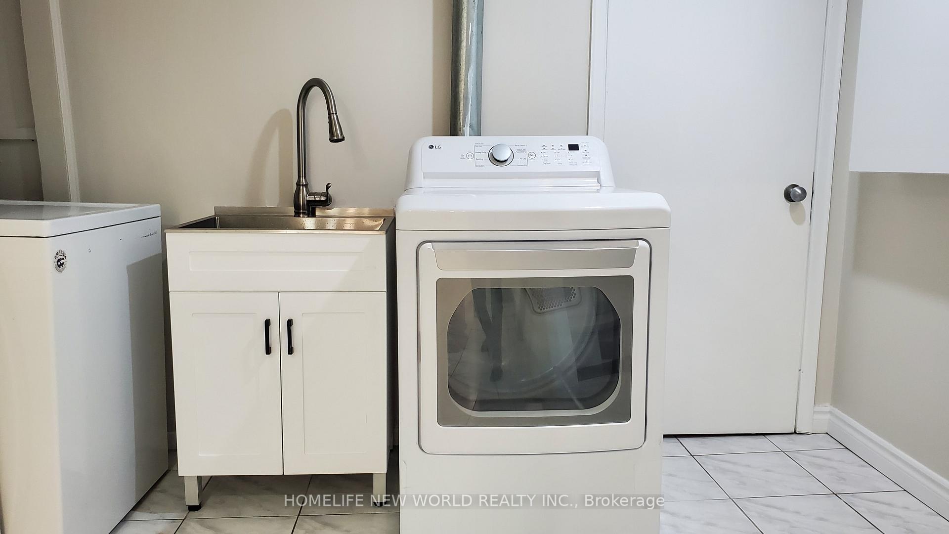 Photo 10 of 49 Beckwith Crescent, Markham, Milliken Mills East — HOMEH