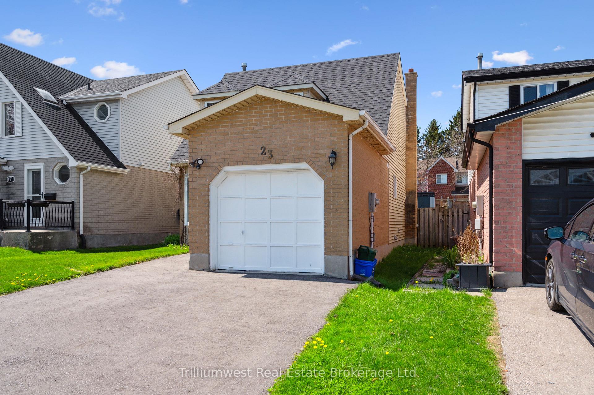 Photo 3 of 23 Wycliffe Place, Kitchener — HOMEH