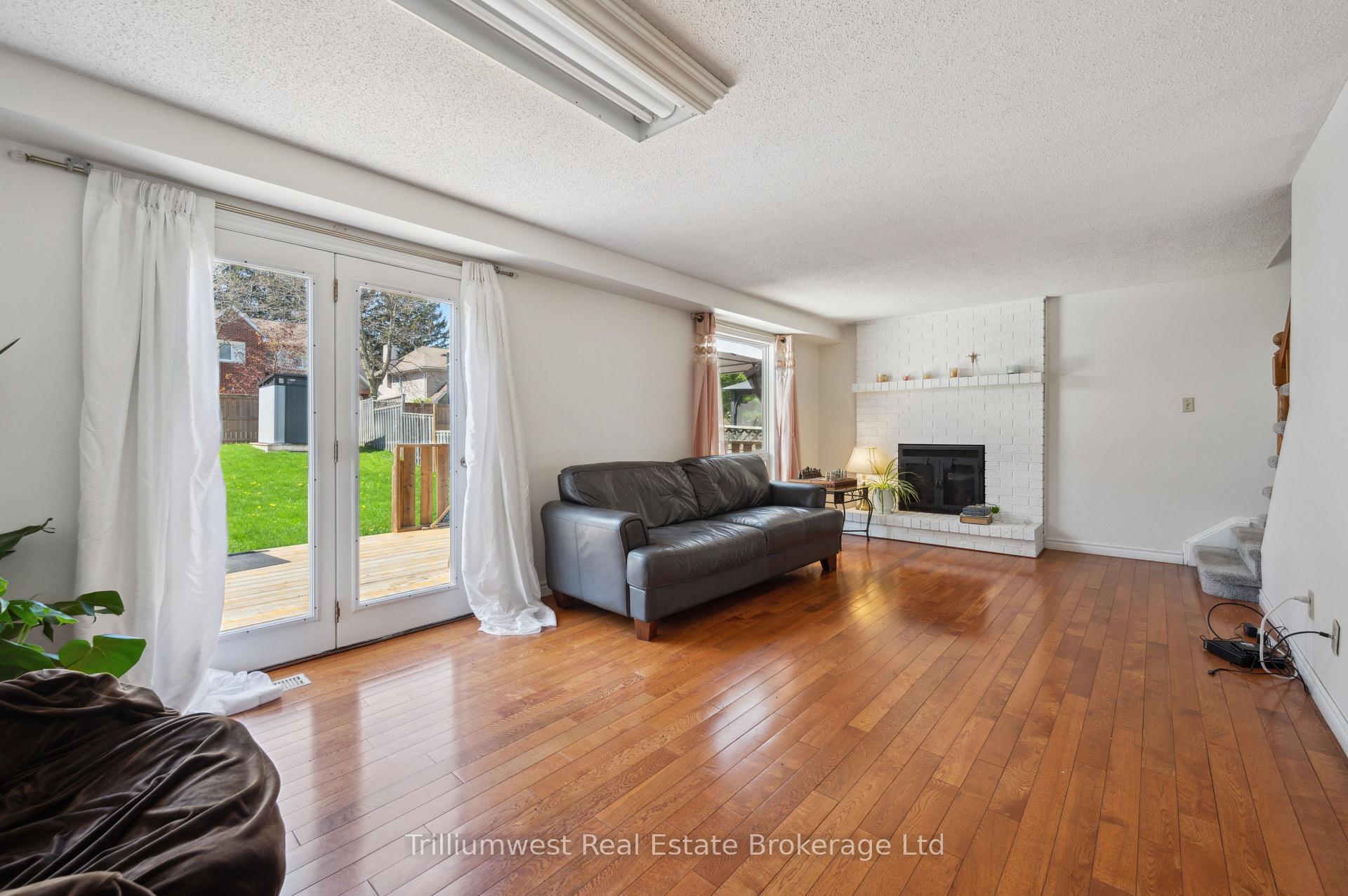 Photo 11 of 23 Wycliffe Place, Kitchener — HOMEH