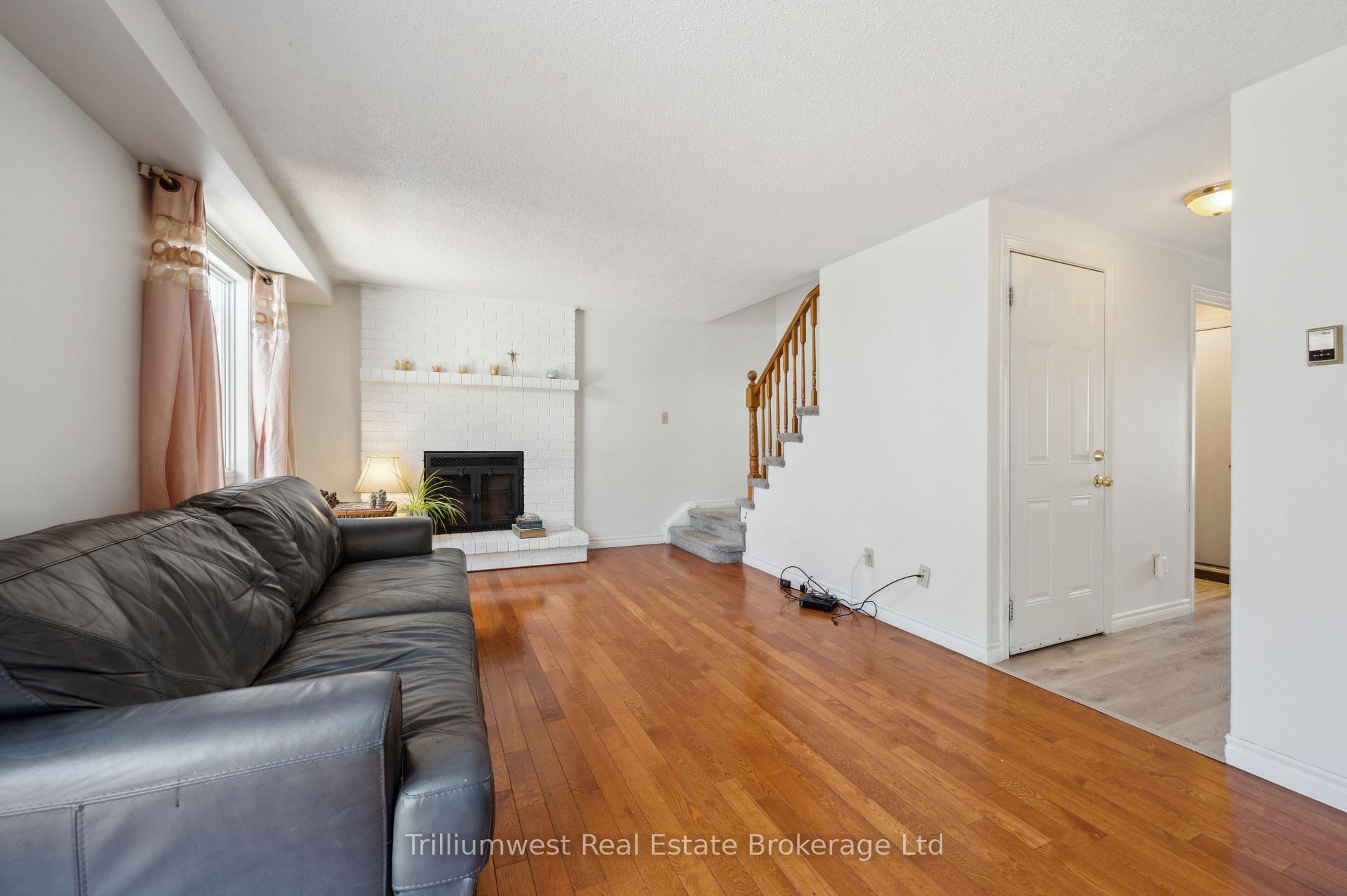 Photo 12 of 23 Wycliffe Place, Kitchener — HOMEH