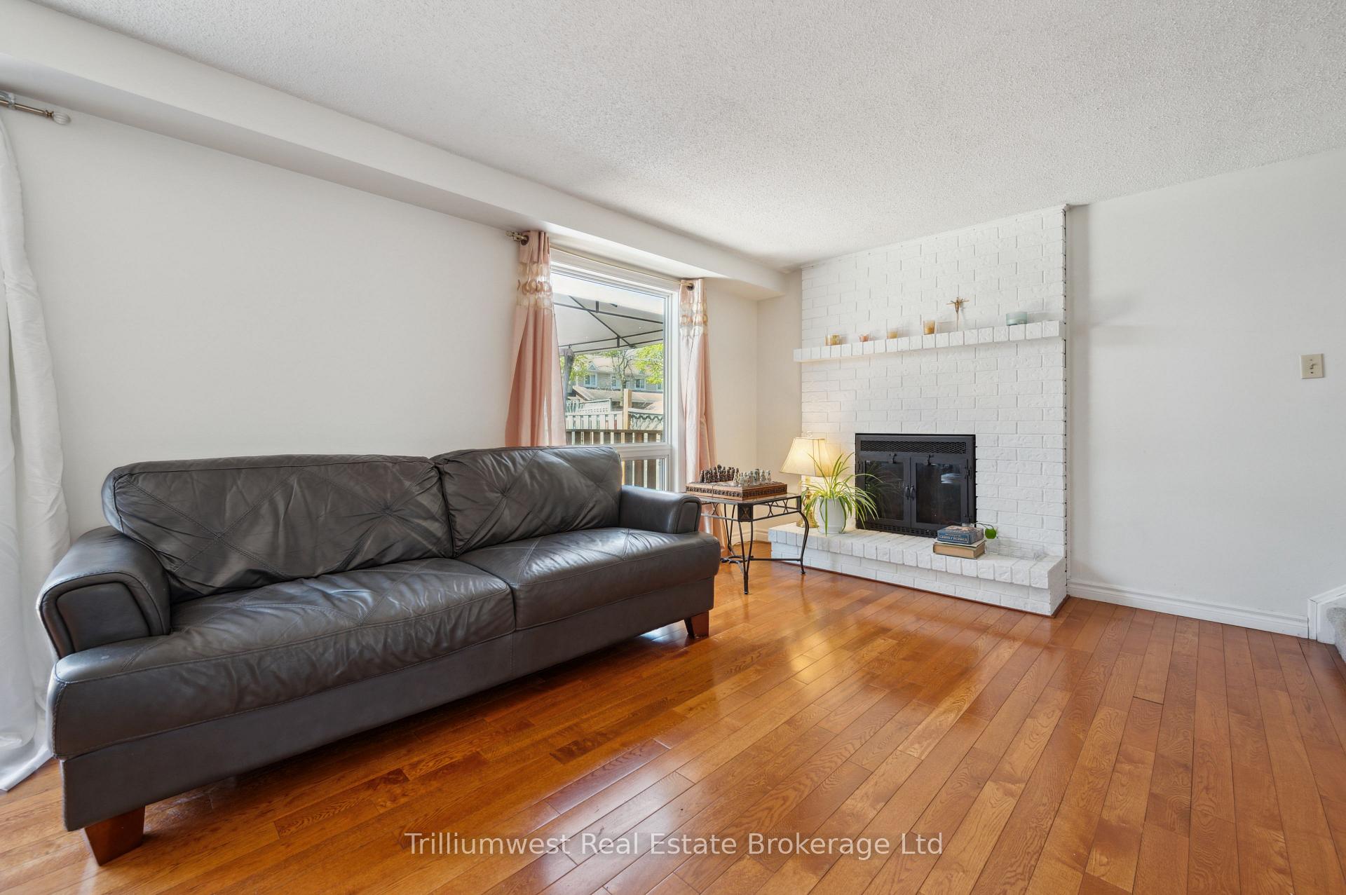 Photo 13 of 23 Wycliffe Place, Kitchener — HOMEH
