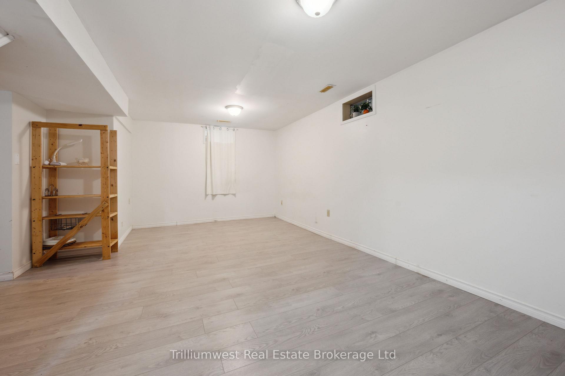 Photo 24 of 23 Wycliffe Place, Kitchener — HOMEH