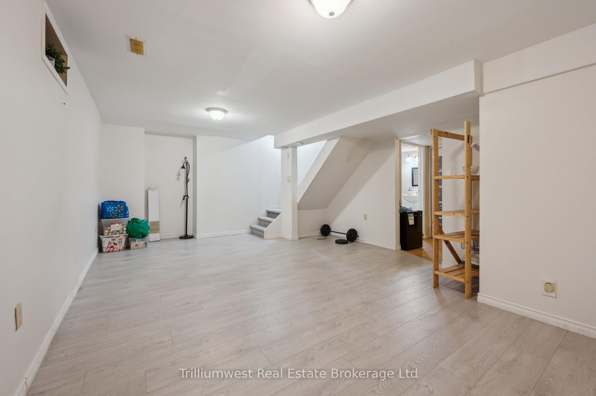 Photo 26 of 23 Wycliffe Place, Kitchener — HOMEH