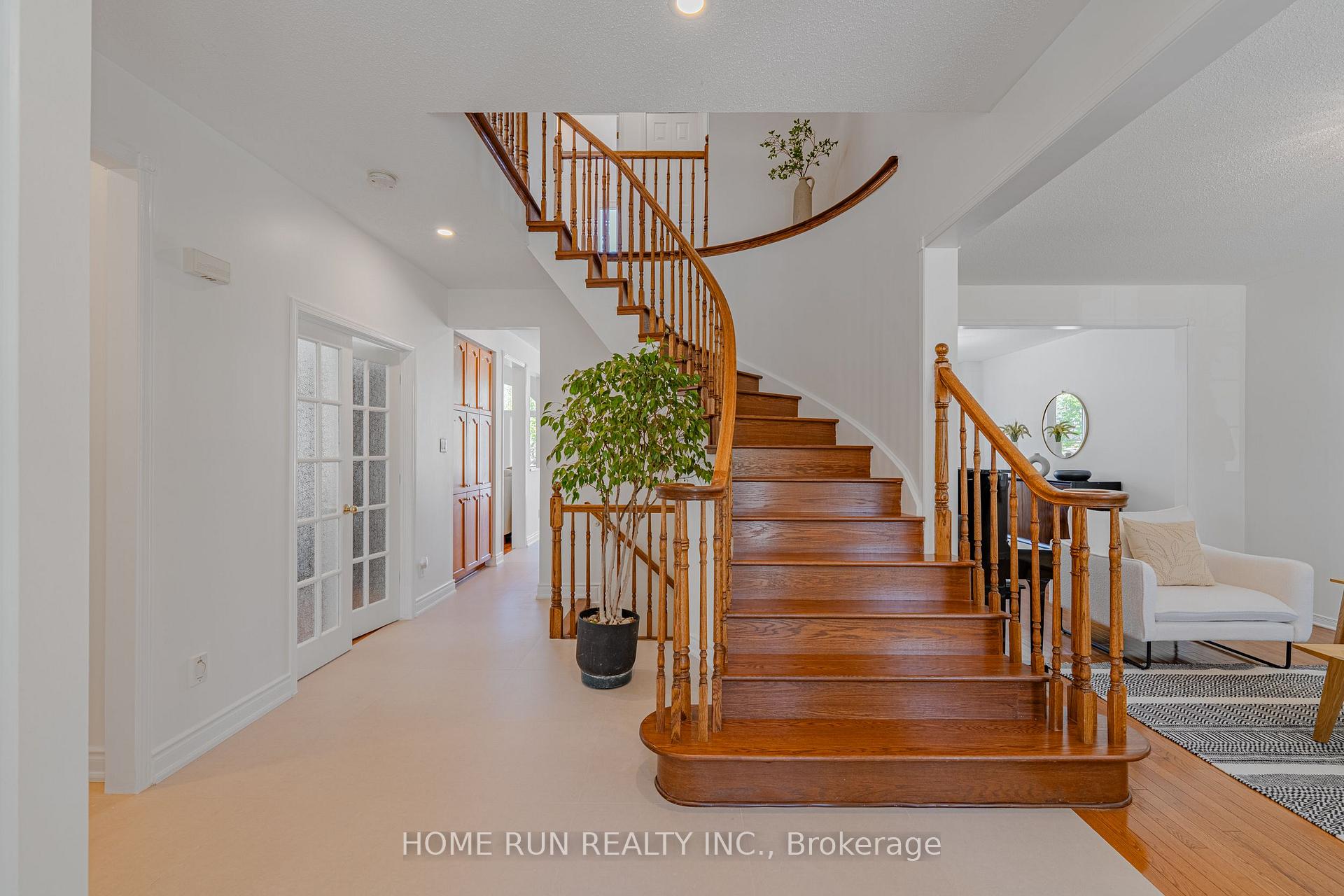 Photo 4 of 6 Cheltonia Way, Ottawa, Kanata - Kanata Lakes/Heritage Hills — HOMEH