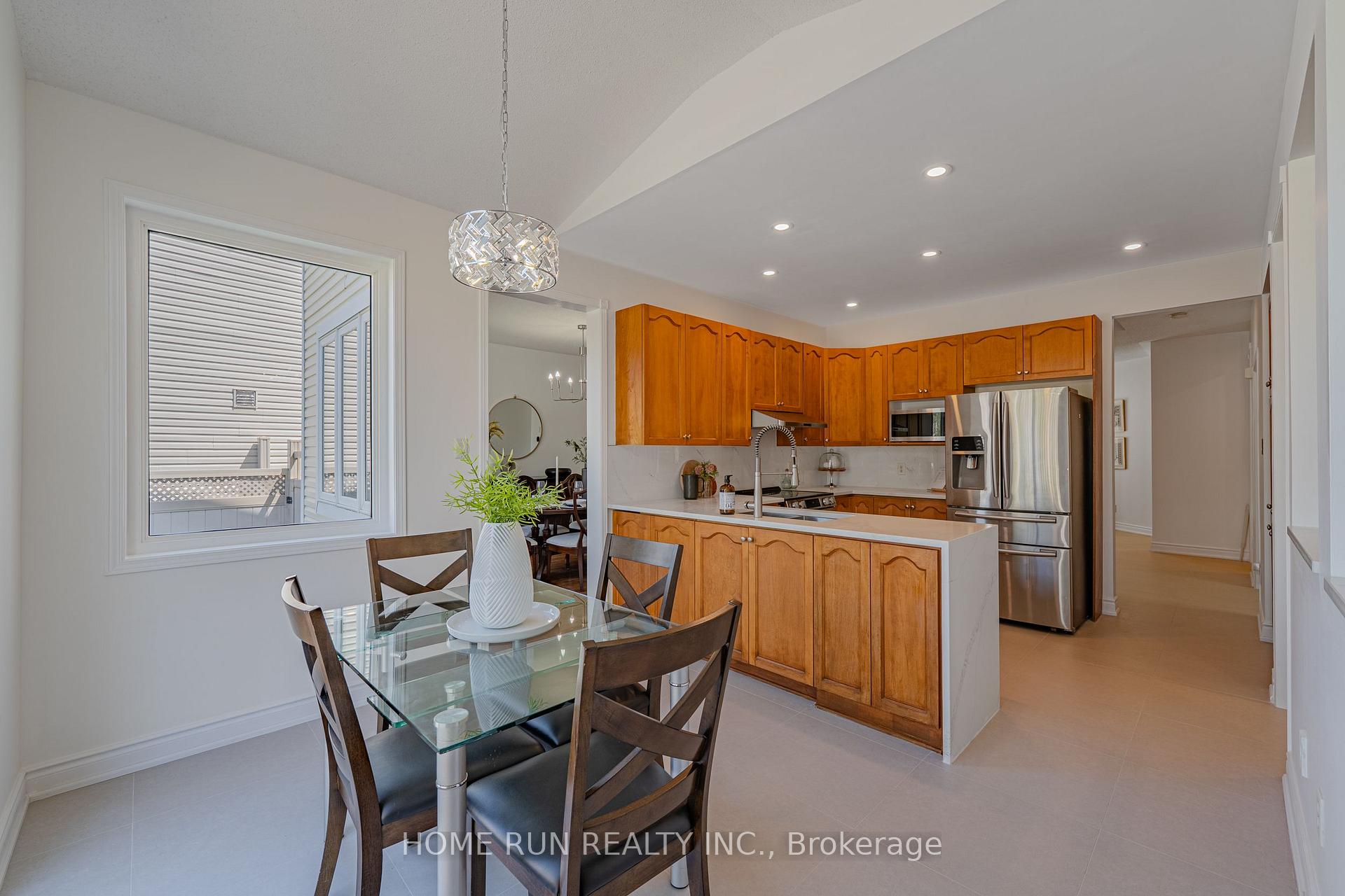 Photo 12 of 6 Cheltonia Way, Ottawa, Kanata - Kanata Lakes/Heritage Hills — HOMEH